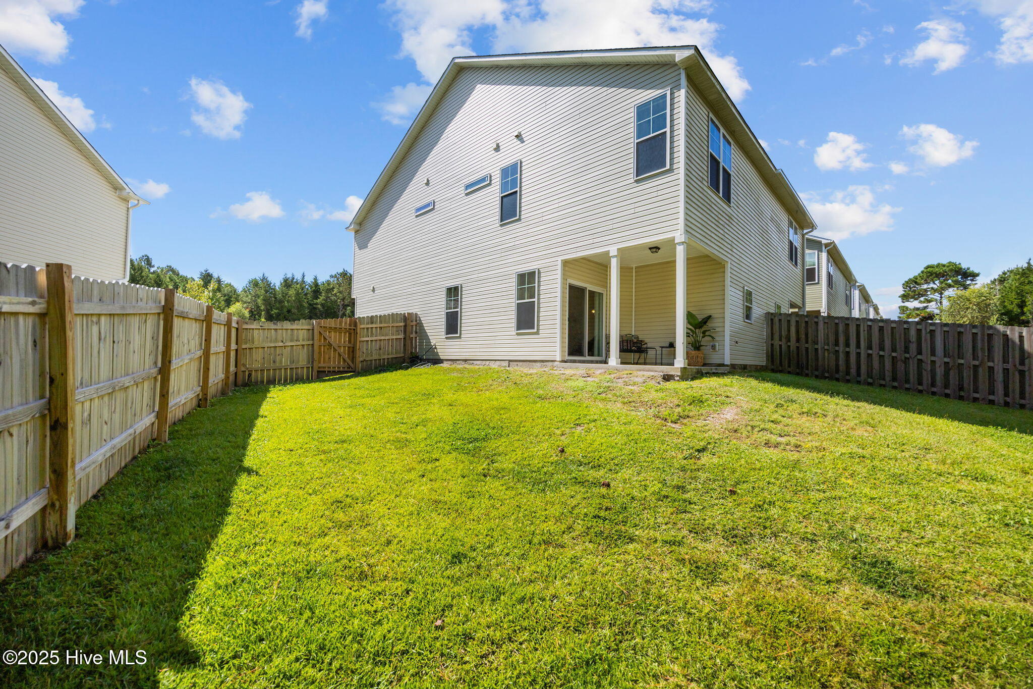 100532525 | Photo 27