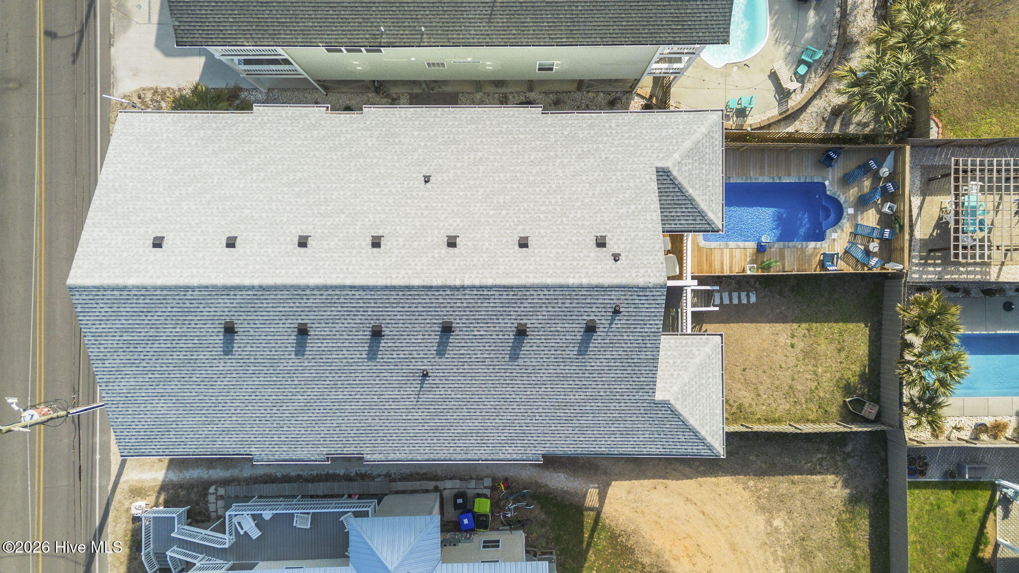 100571929 | Photo 39
