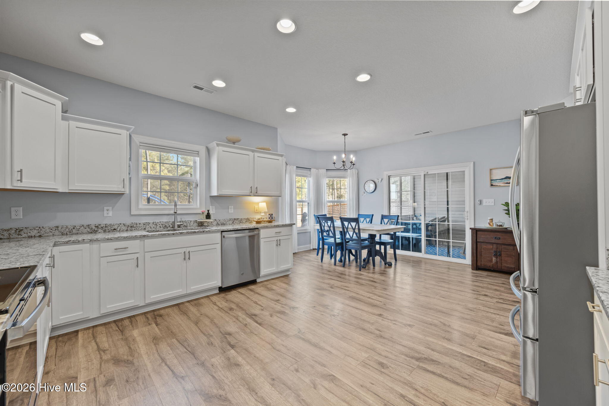 100553324 | Photo 20