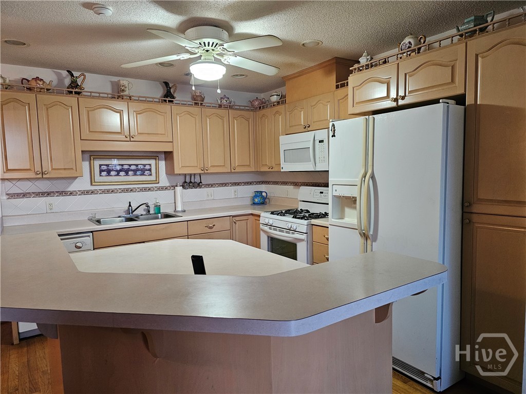 Kitchen 2