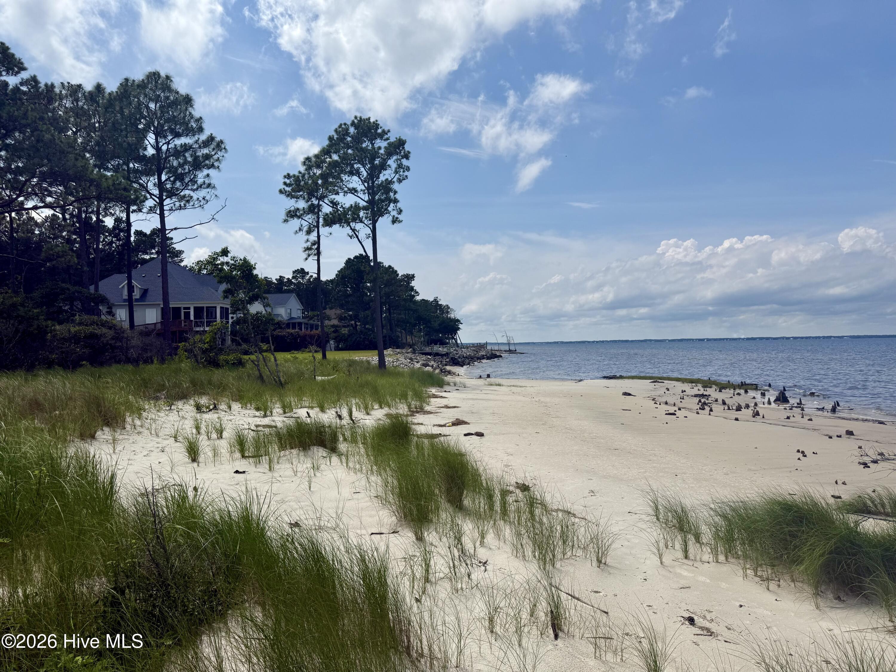 558 Sandy Point 
