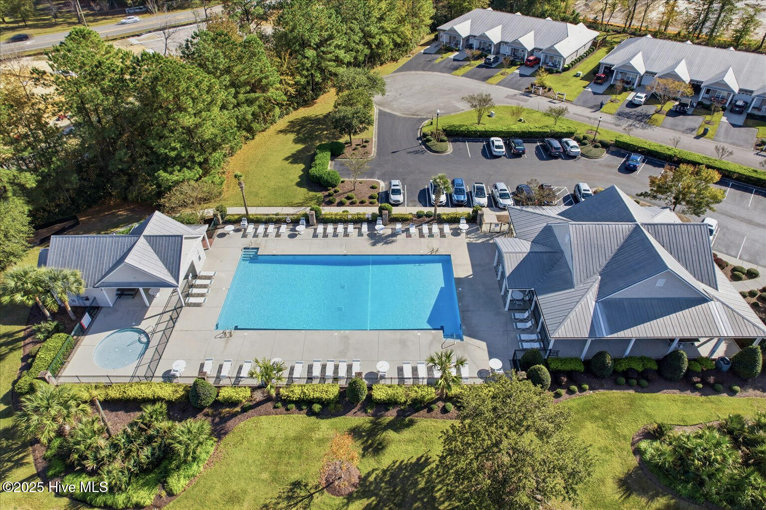 100542002 | Photo 23