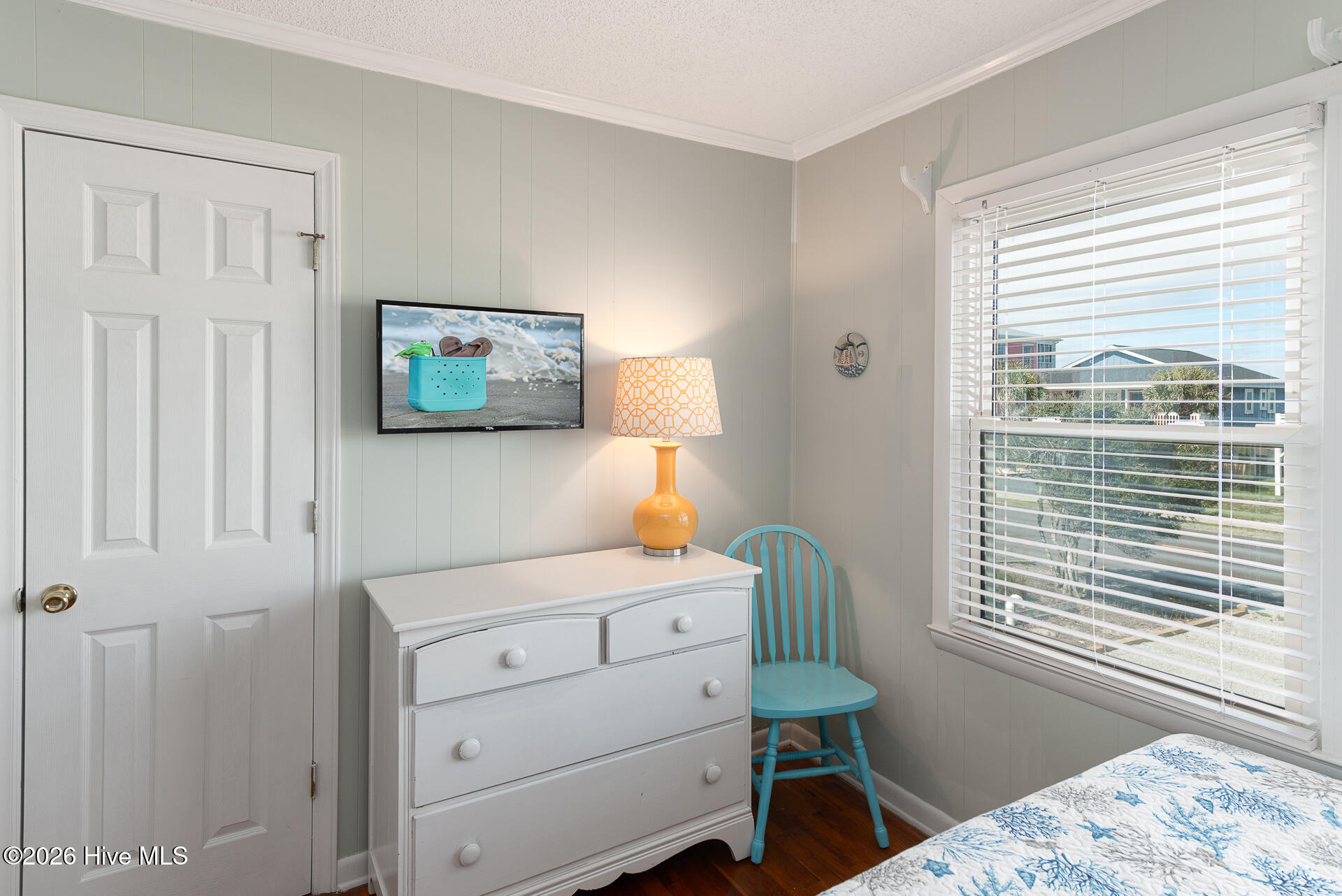 100560941 | Photo 11