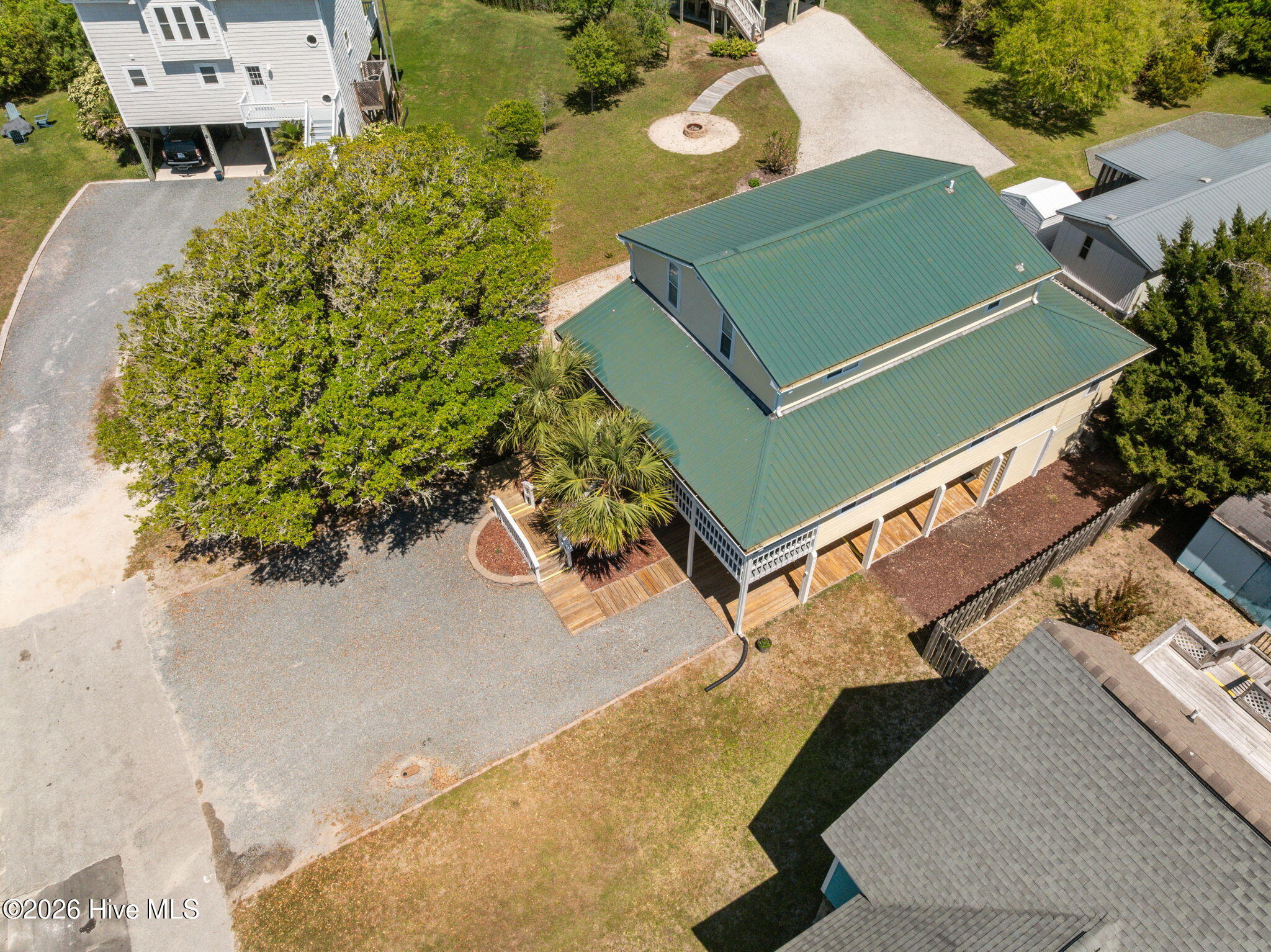 100569093 | Photo 12