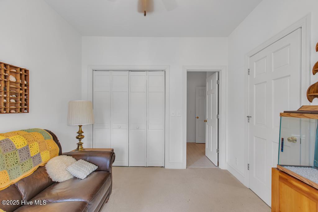 100530645 | Photo 18