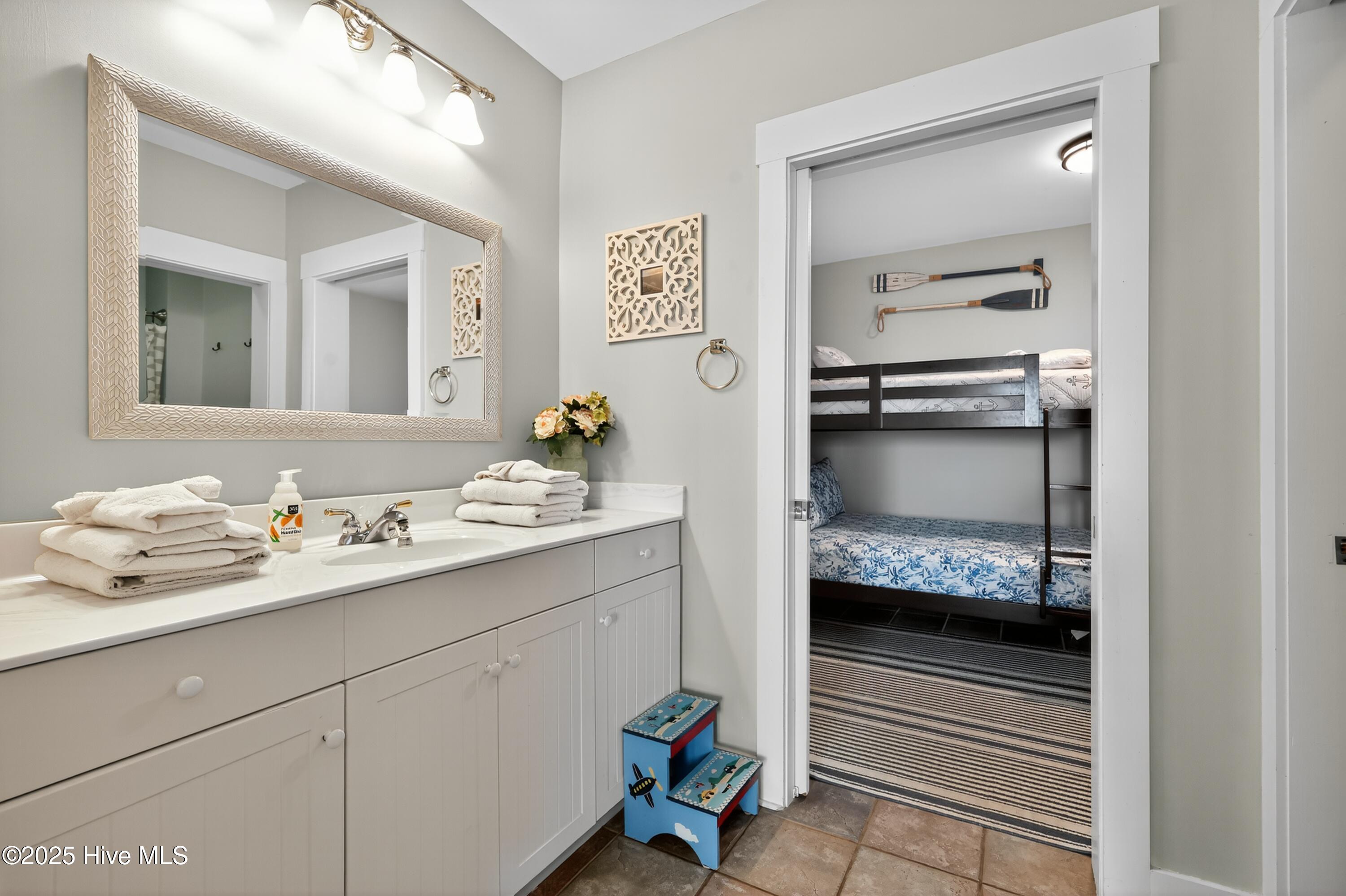 100525482 | Photo 39