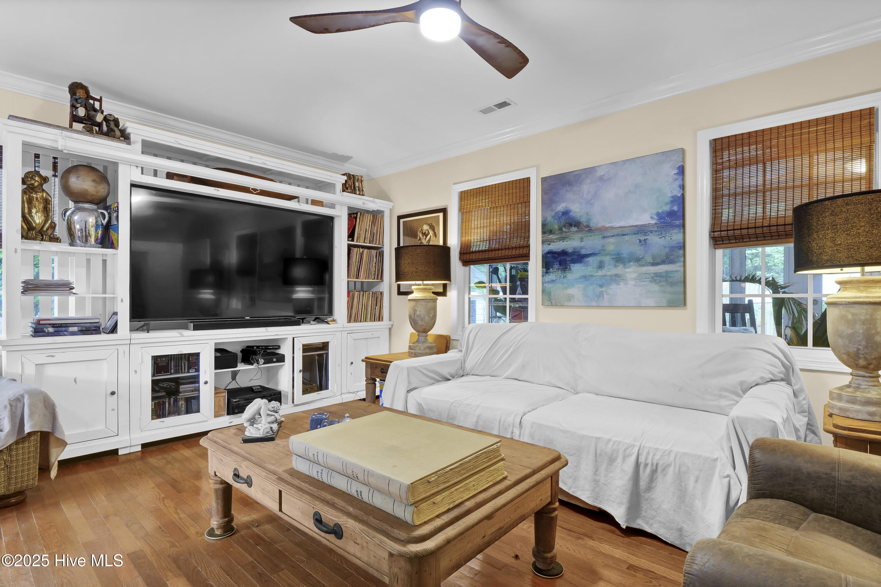 100528167 | Photo 30