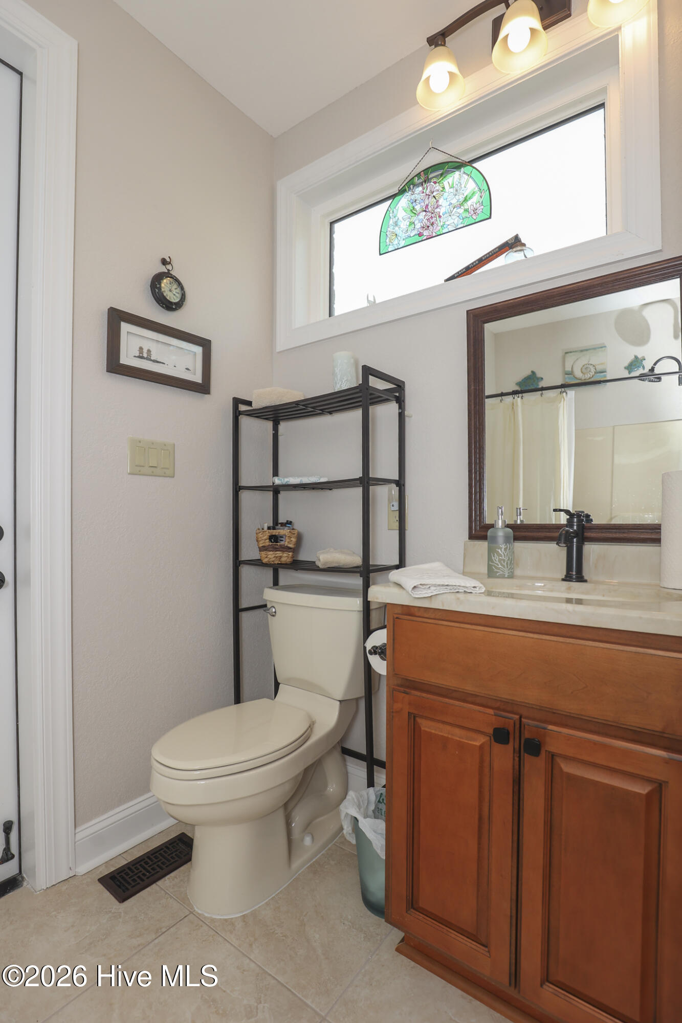 100564942 | Photo 115