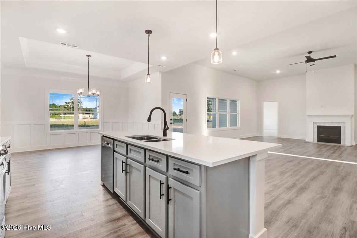 100552380 | Photo 12