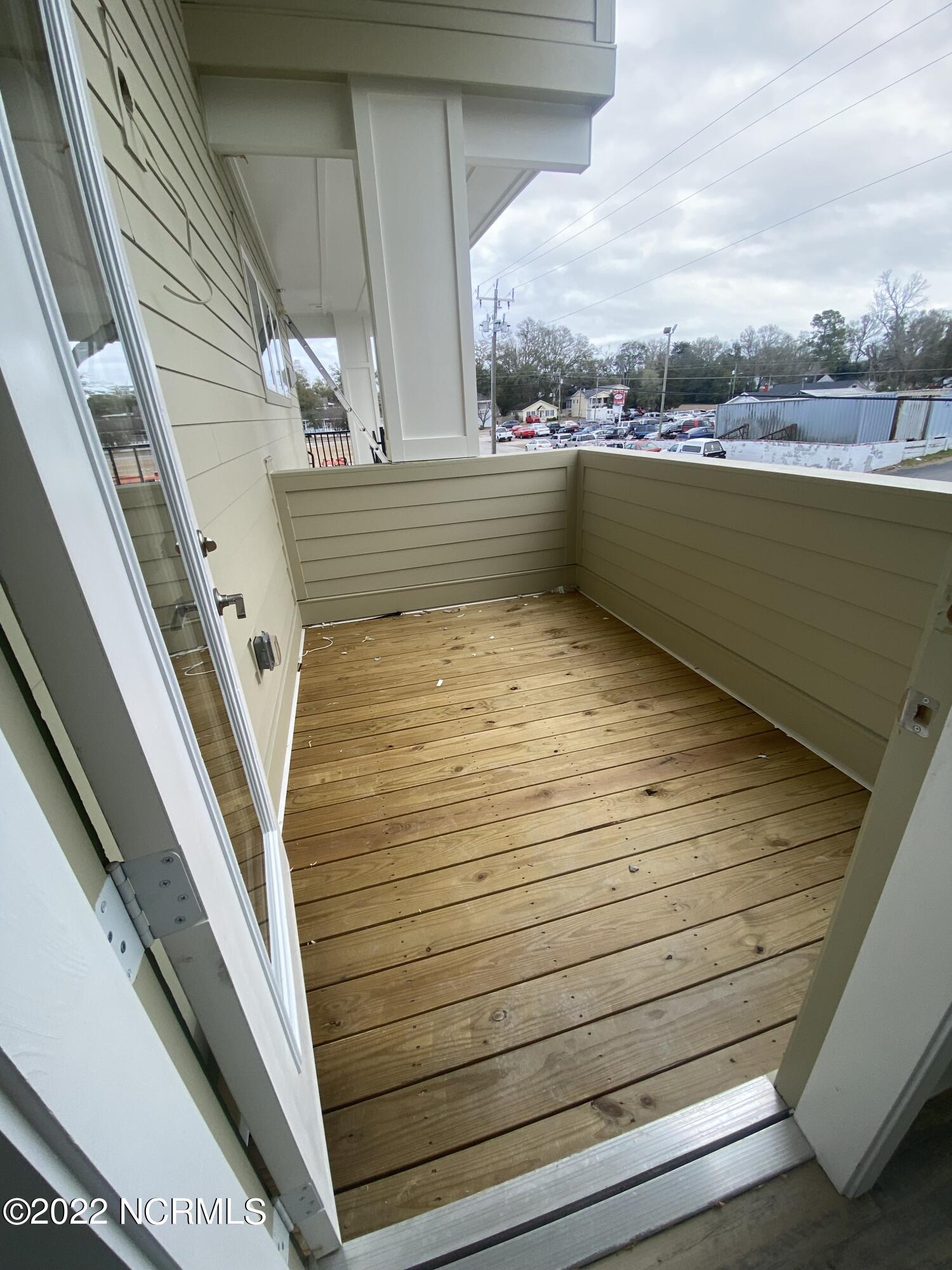 100562446 | Photo 10