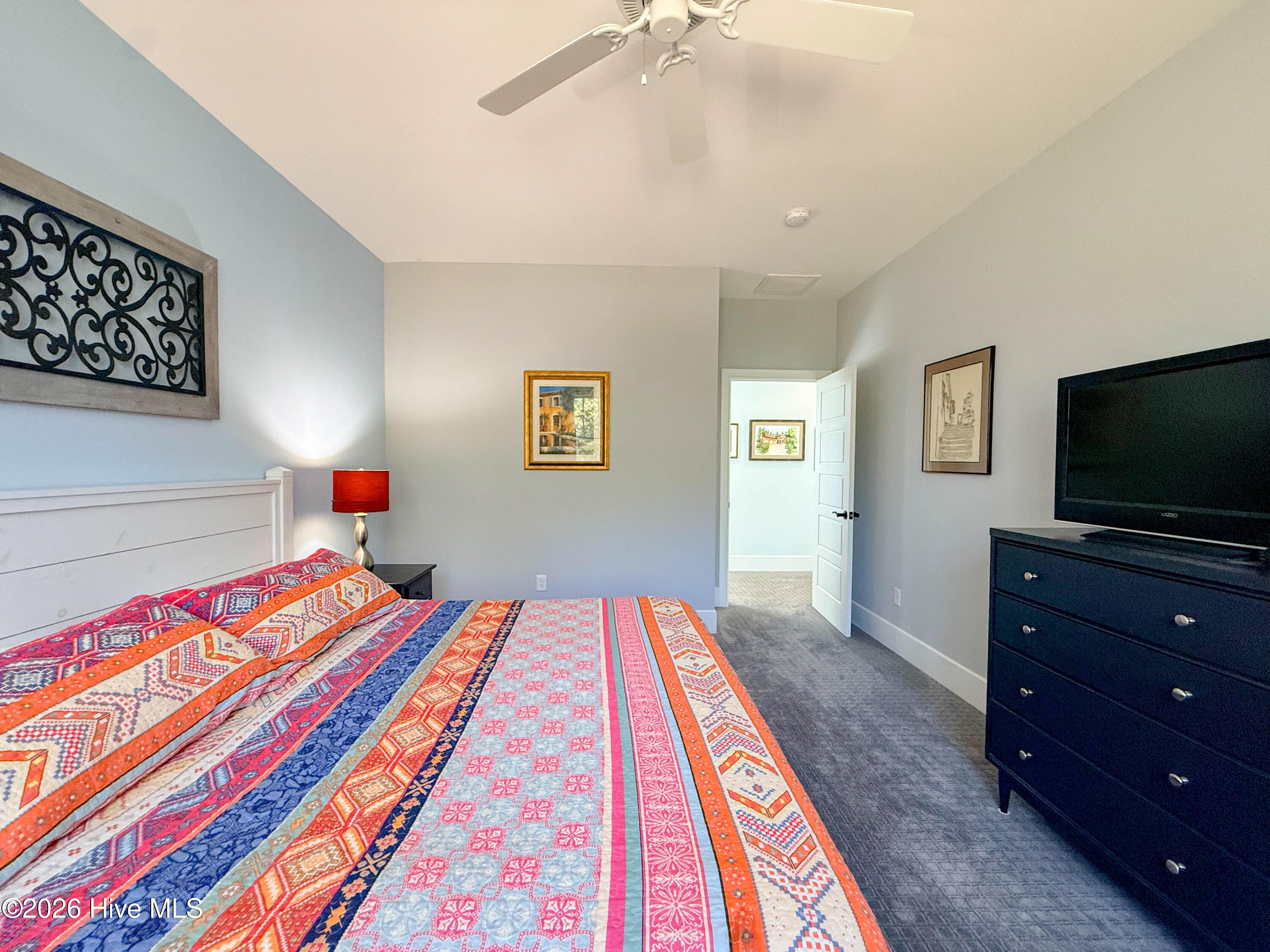 100559025 | Photo 55