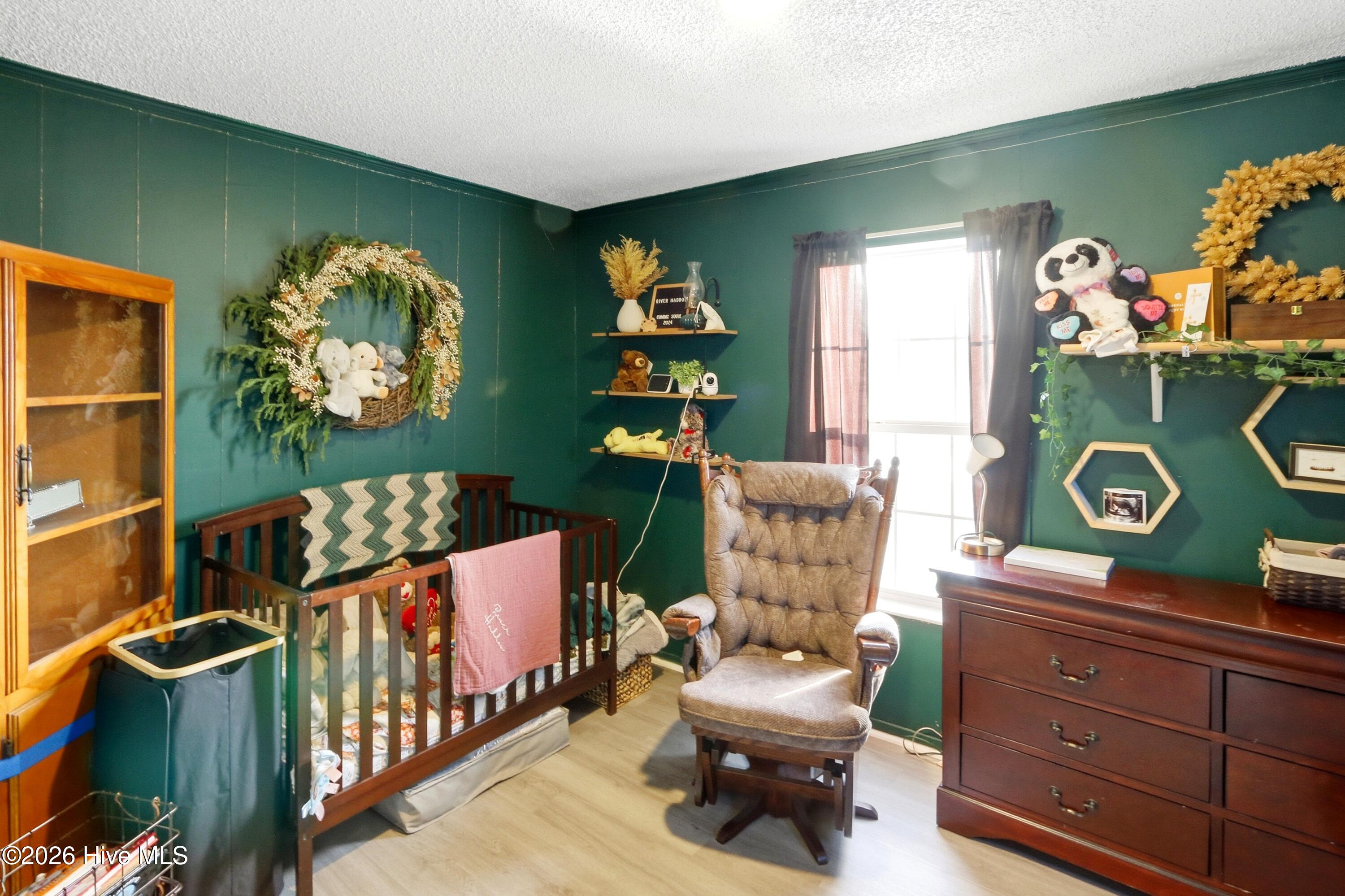 100548935 | Photo 38