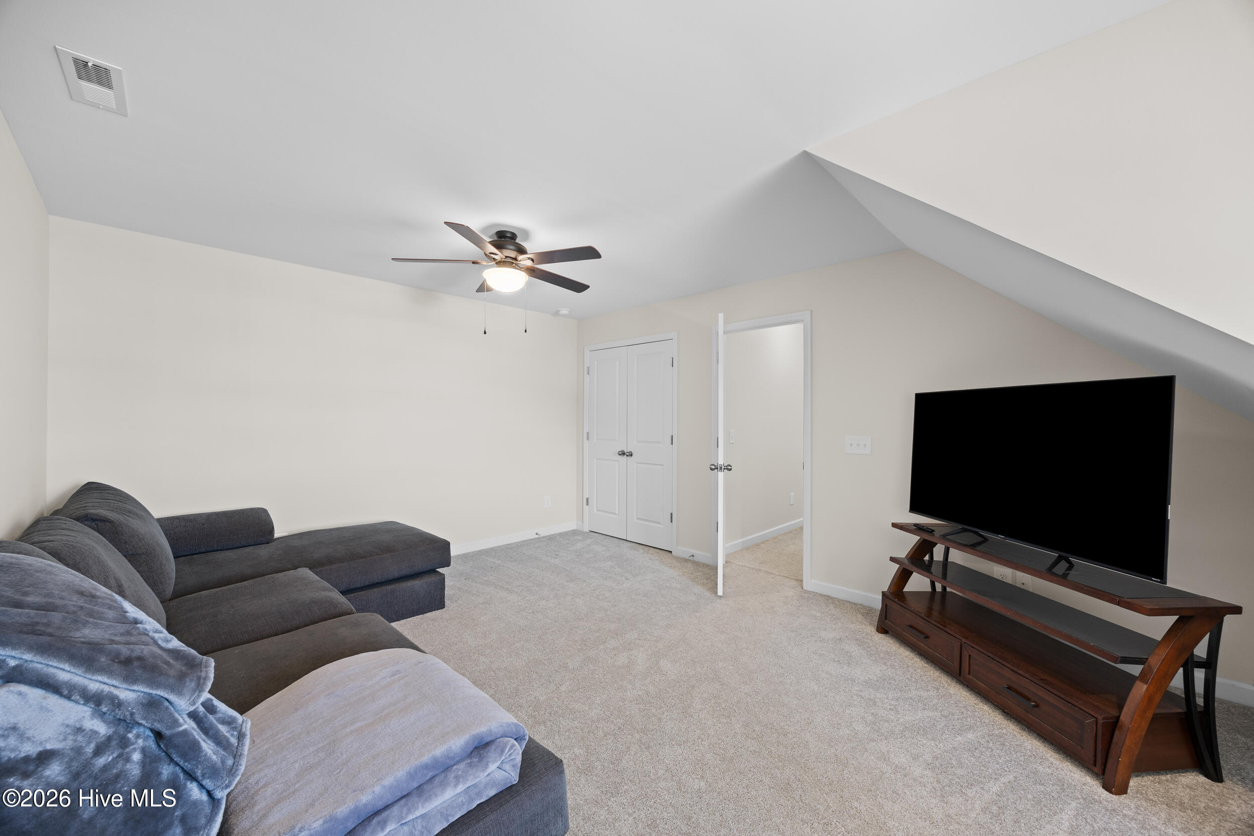 100558005 | Photo 27