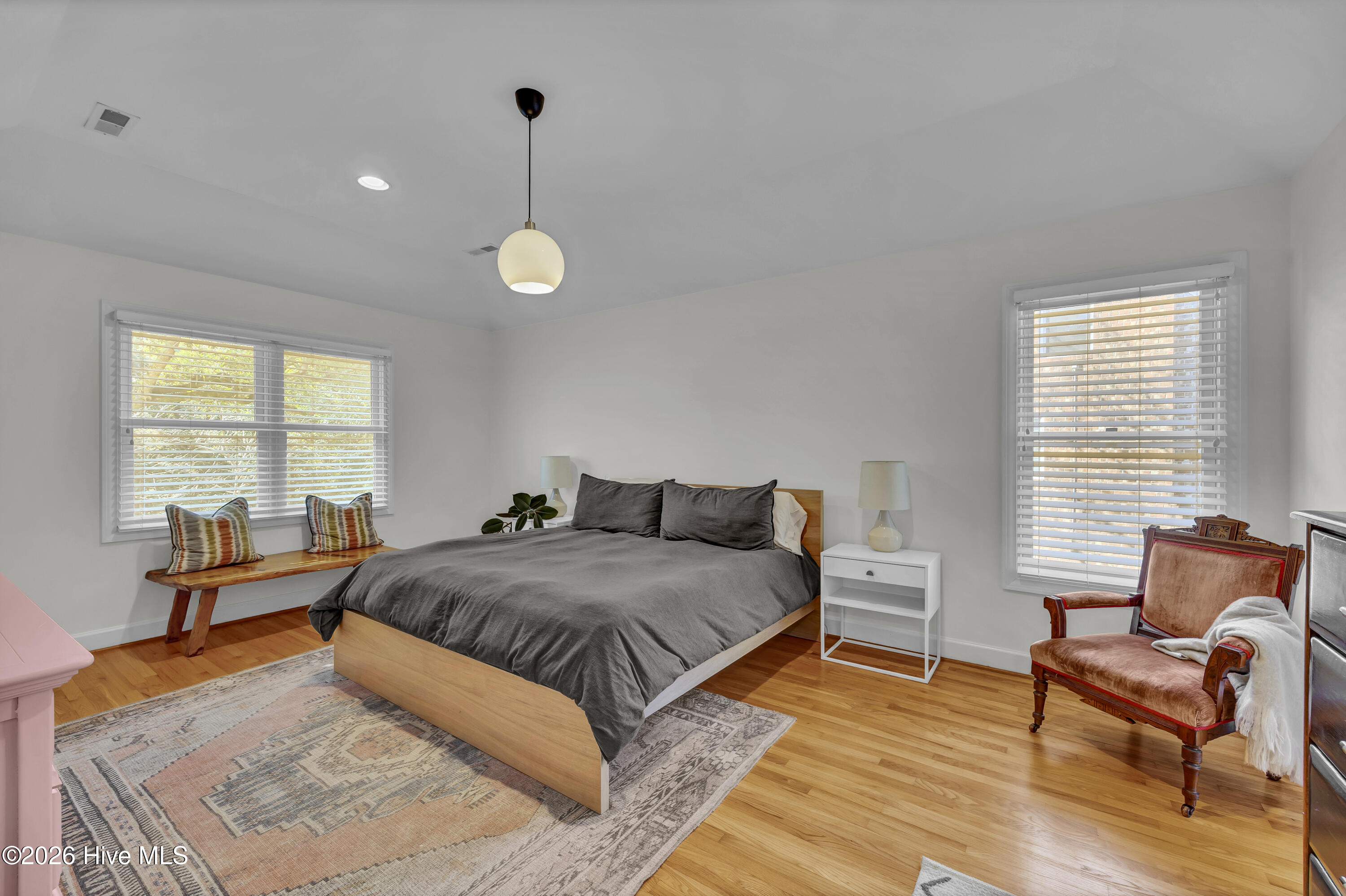 100549604 | Photo 21