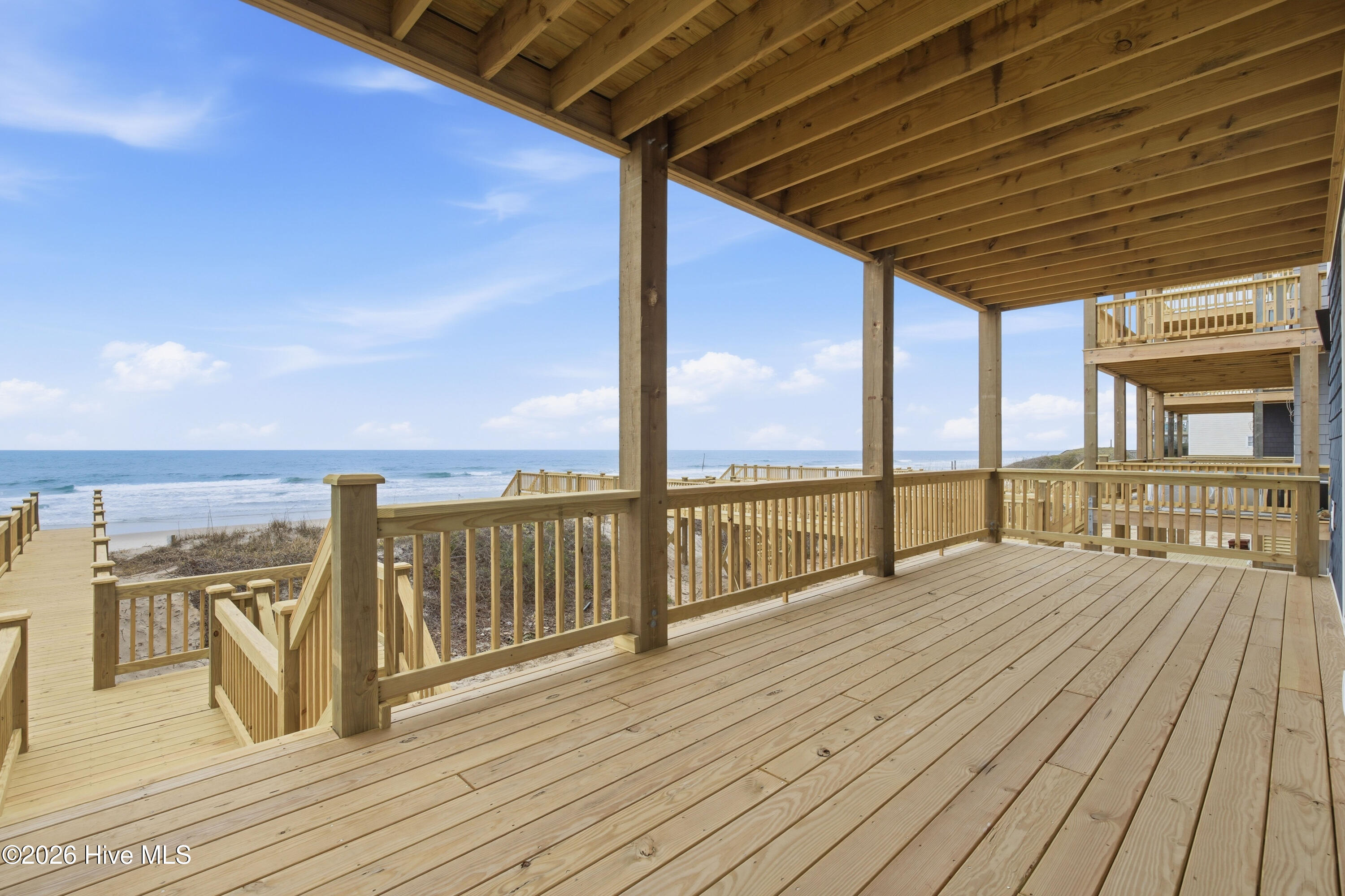 100508019 | Photo 45