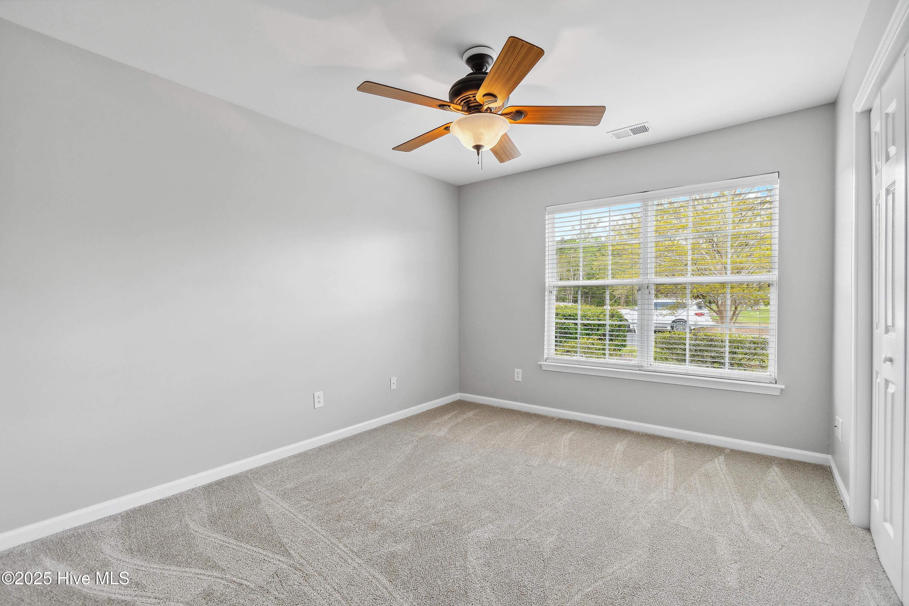 100547243 | Photo 21