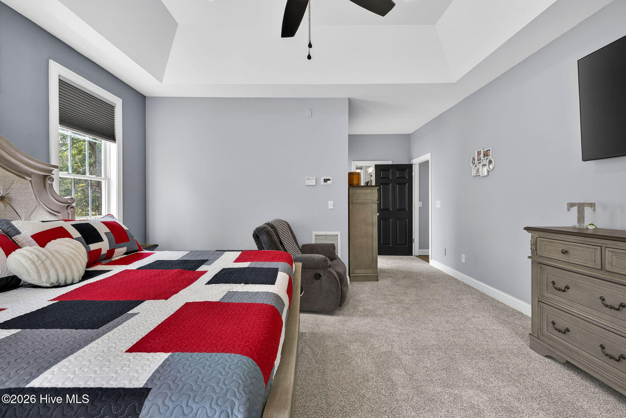 100563131 | Photo 32