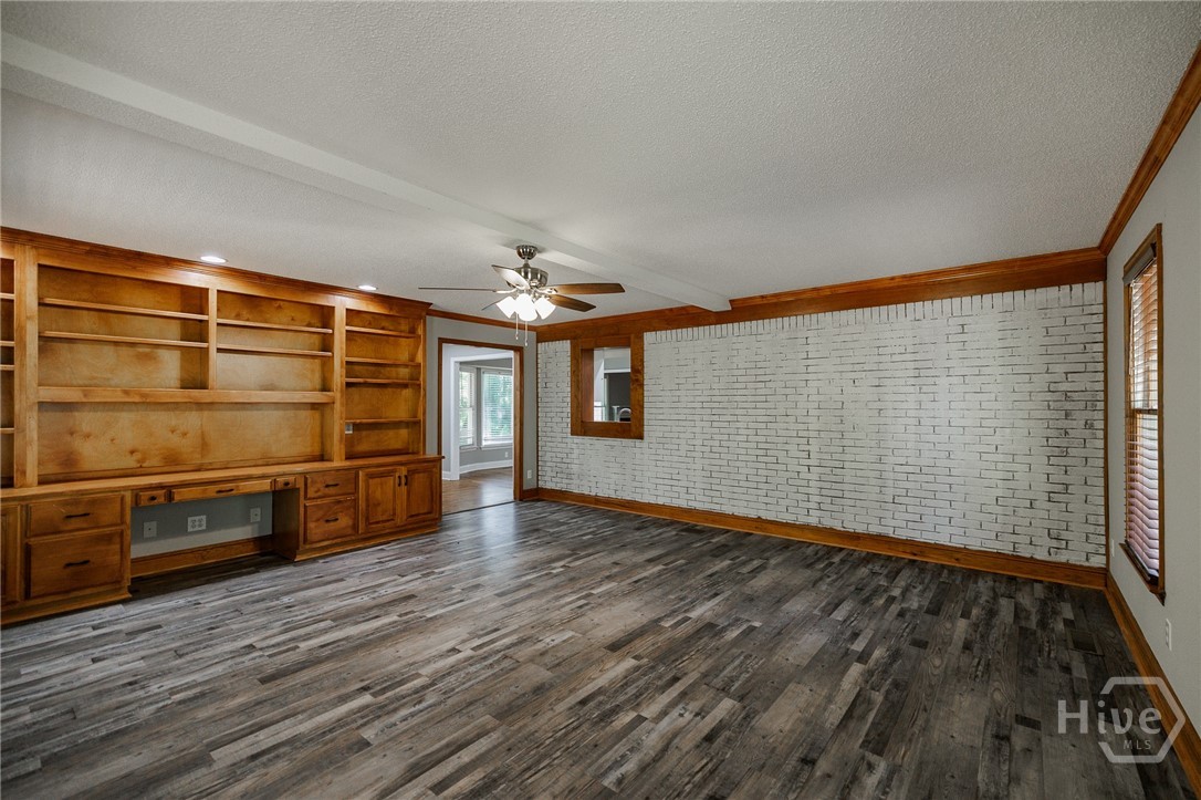 1220 Twelve Oaks Circle