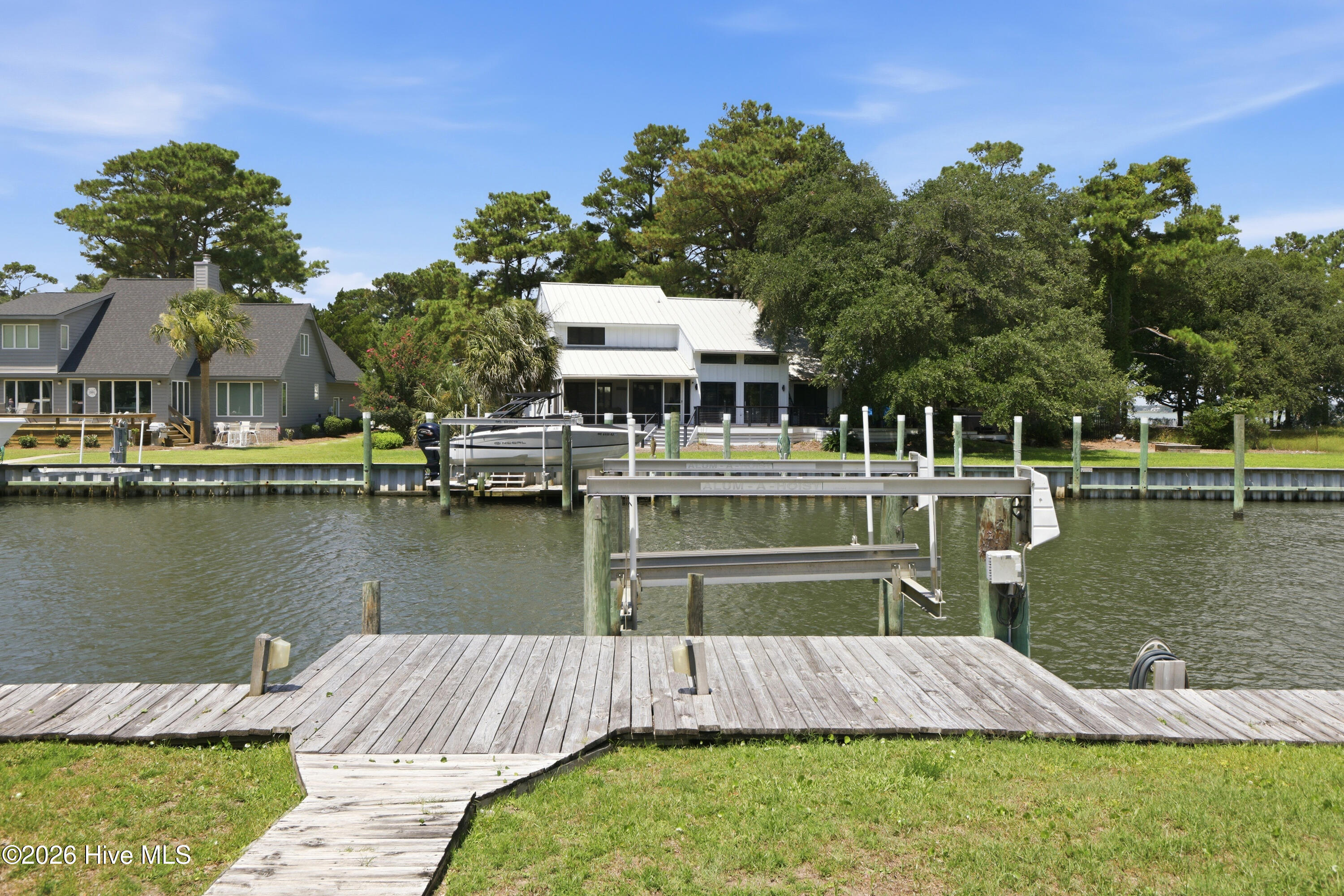 286 Oakleaf Drive,Pine Knoll Shores