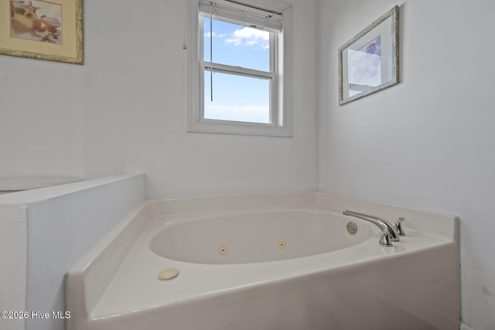 100565208 | Photo 31