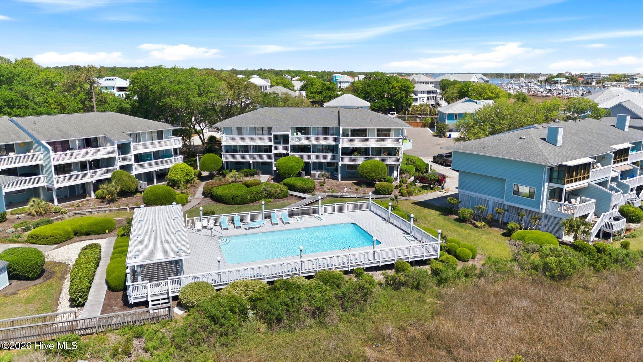 100568885 | Photo 46