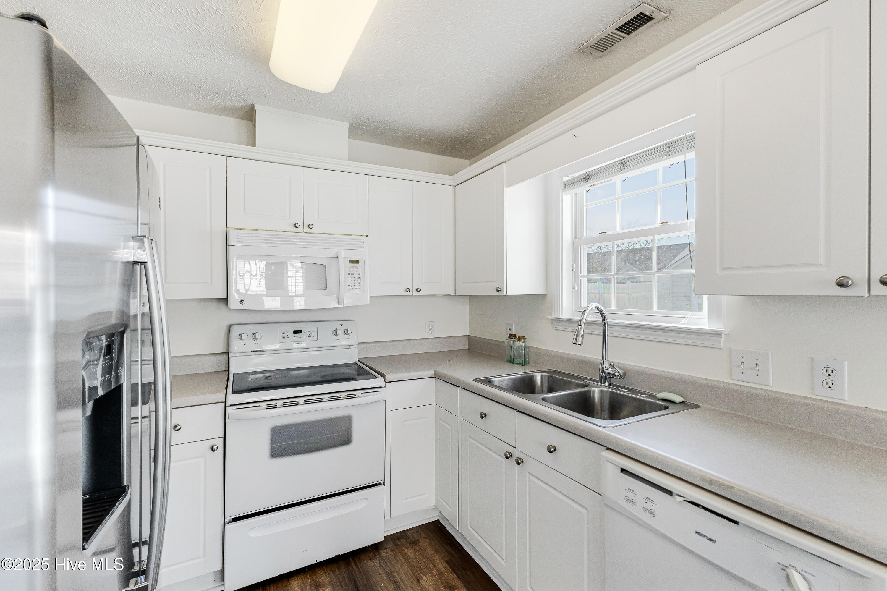 100541535 | Photo 14