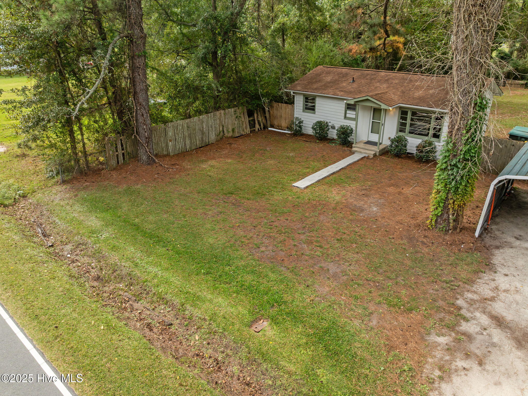 100536002 | Photo 31