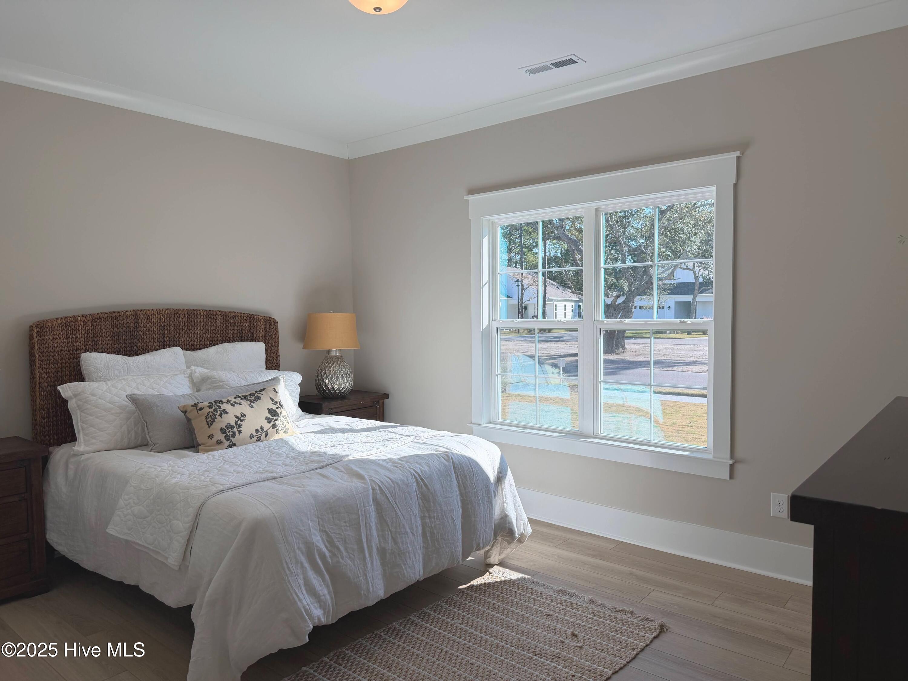 100530293 | Photo 15