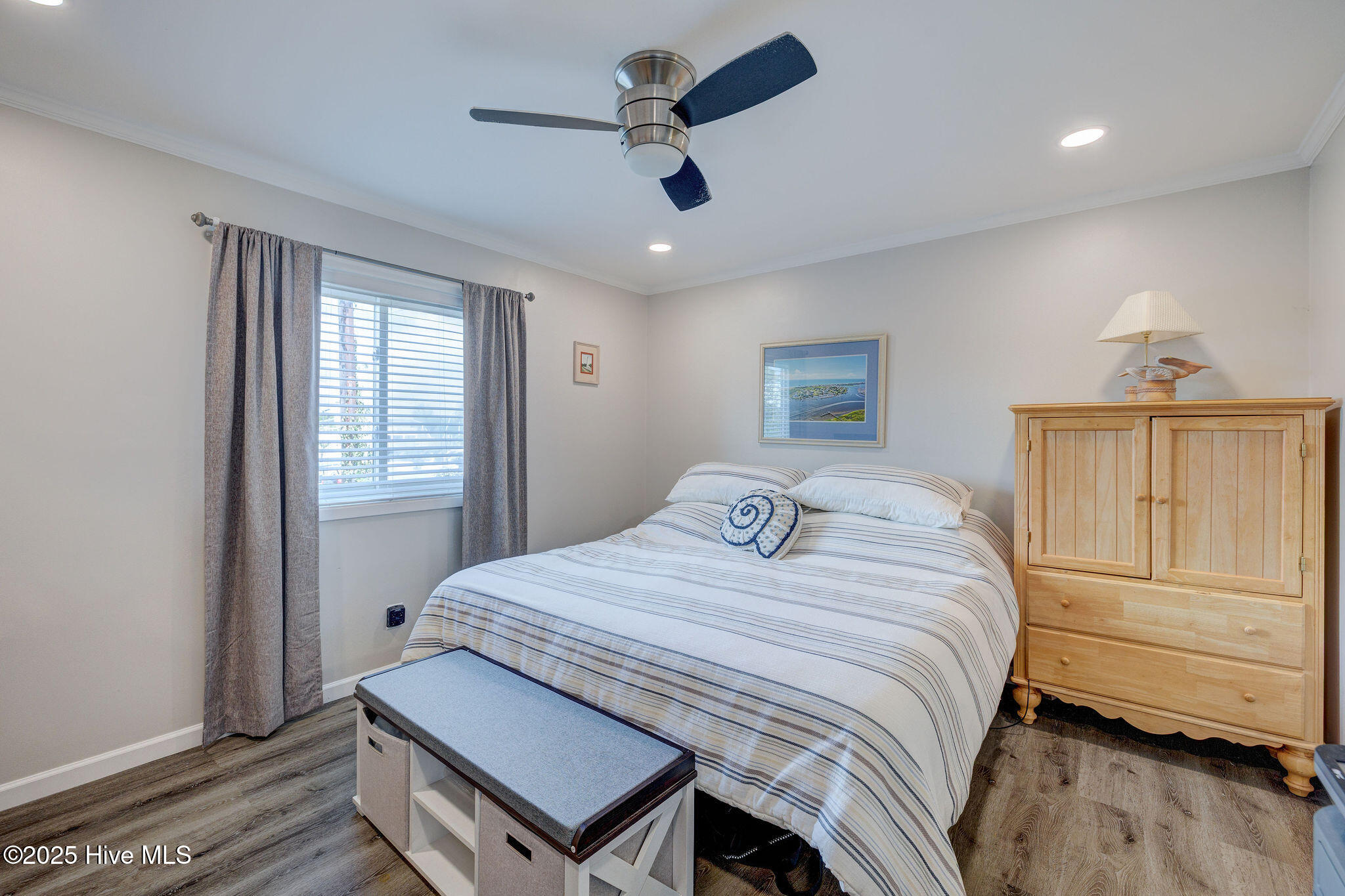 100525096 | Photo 11