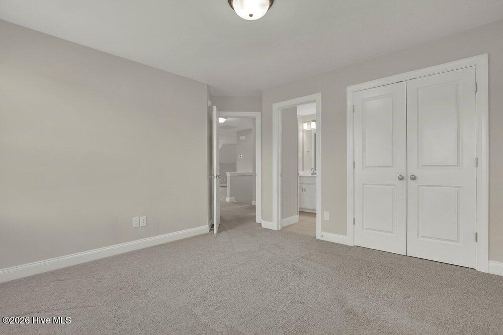 100558319 | Photo 22