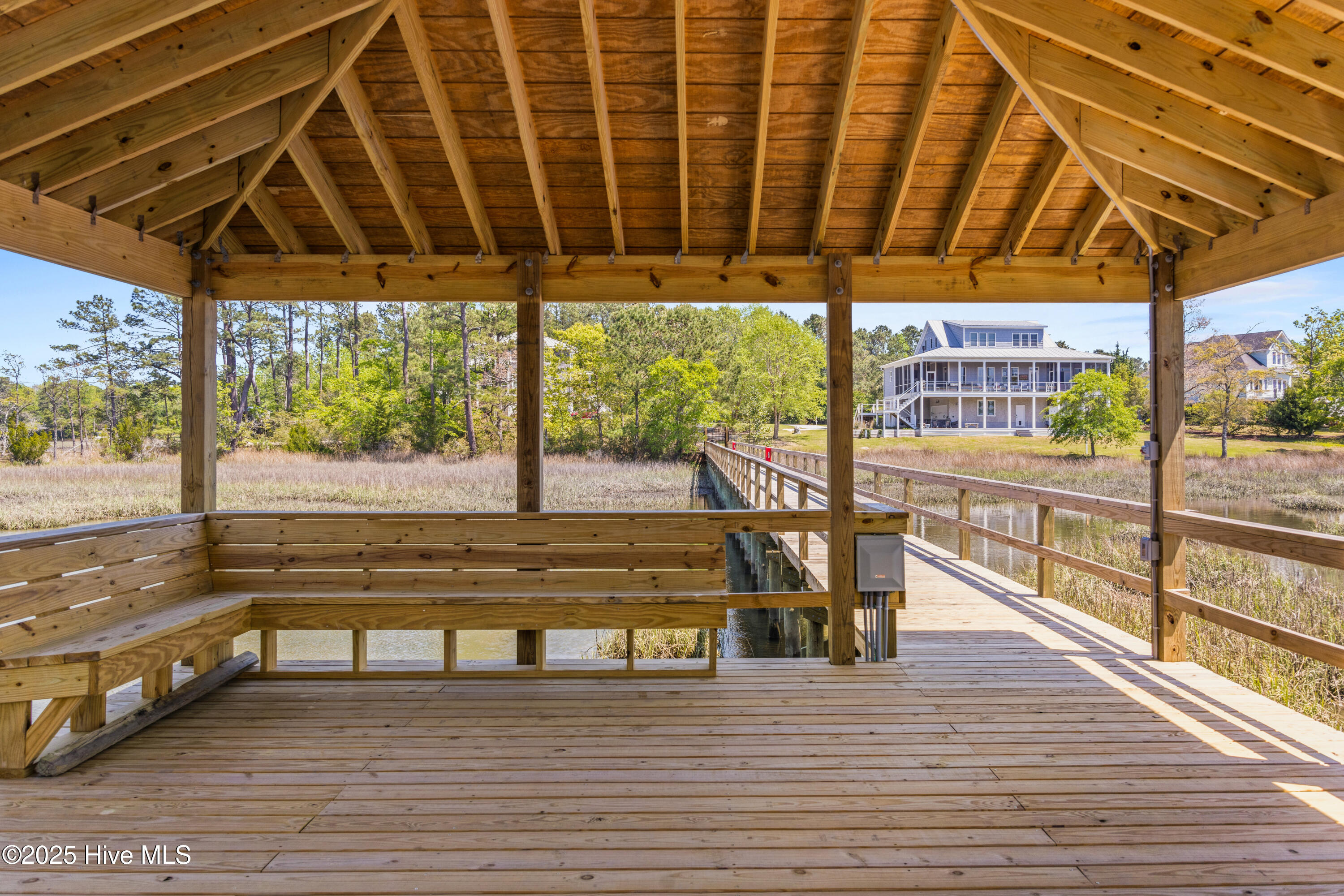 100496270 | Photo 27