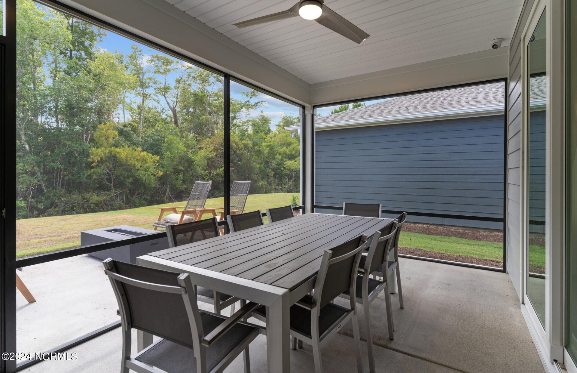 100535011 | Photo 30