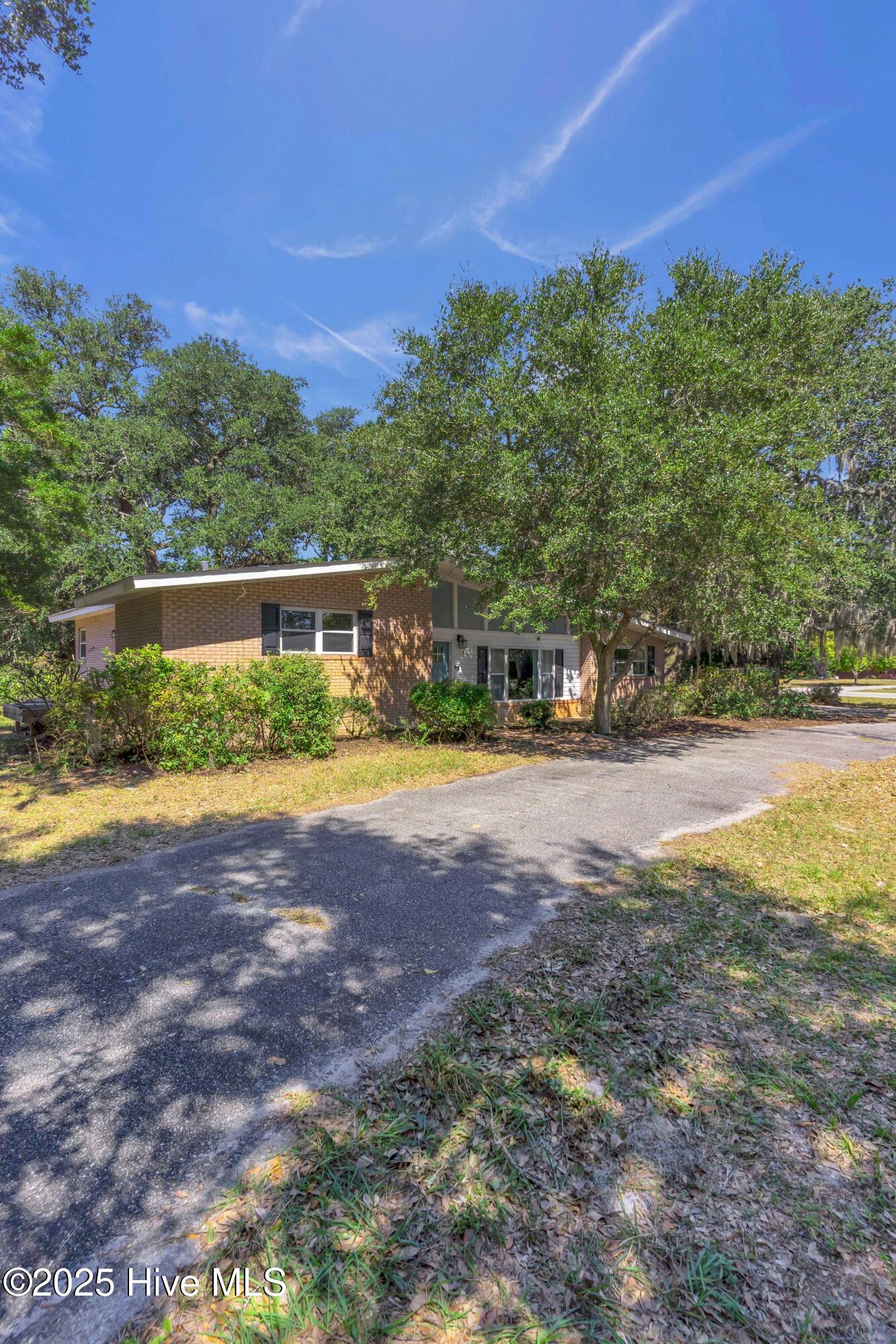 100532133 | Photo 47