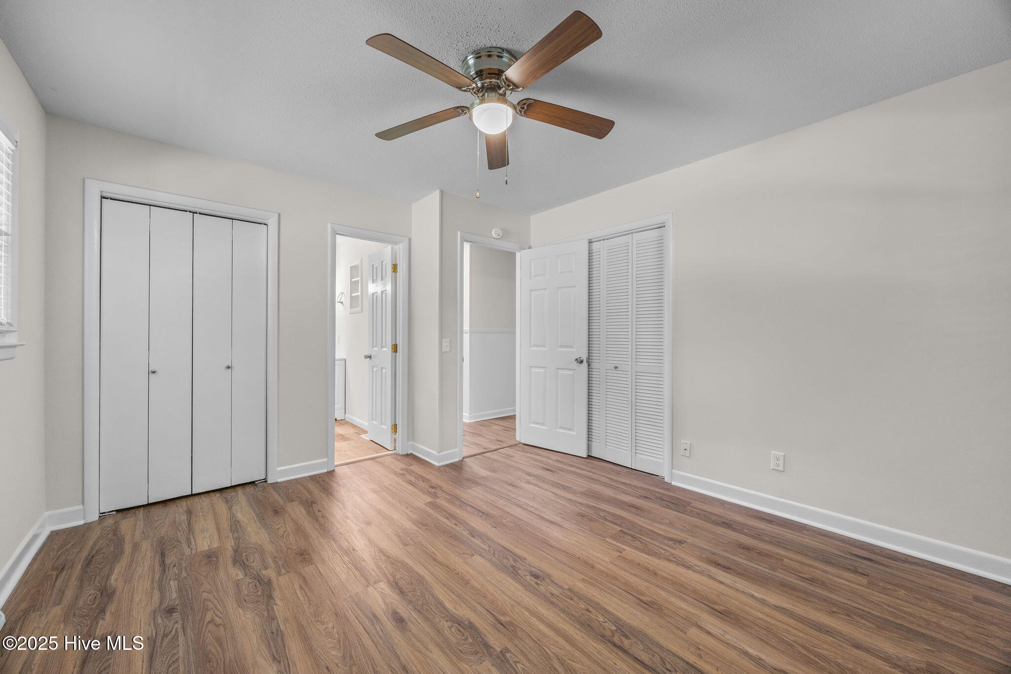 100540435 | Photo 31