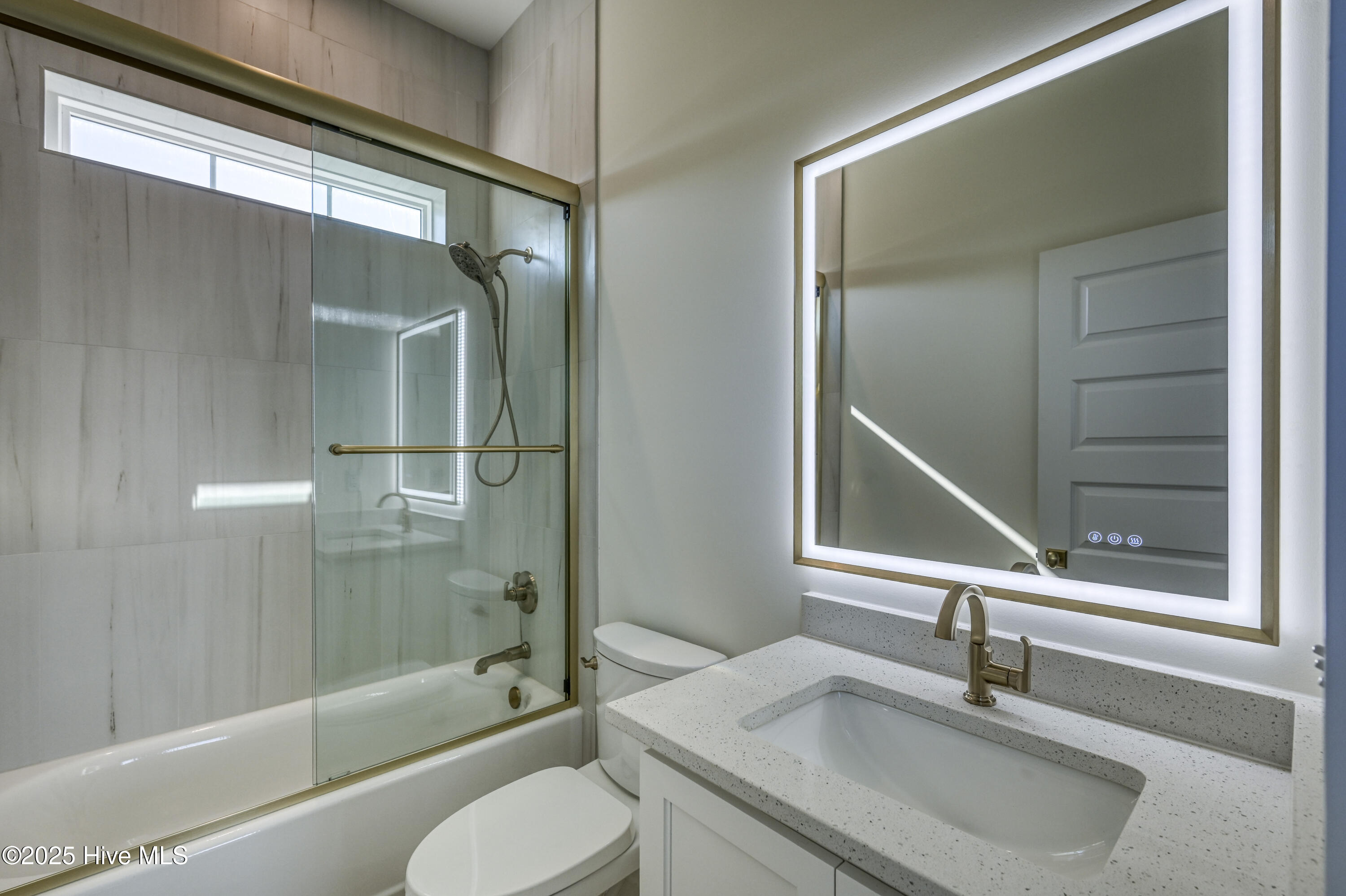 100516070 | Photo 48