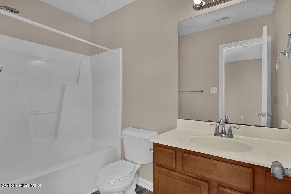 100546916 | Photo 16