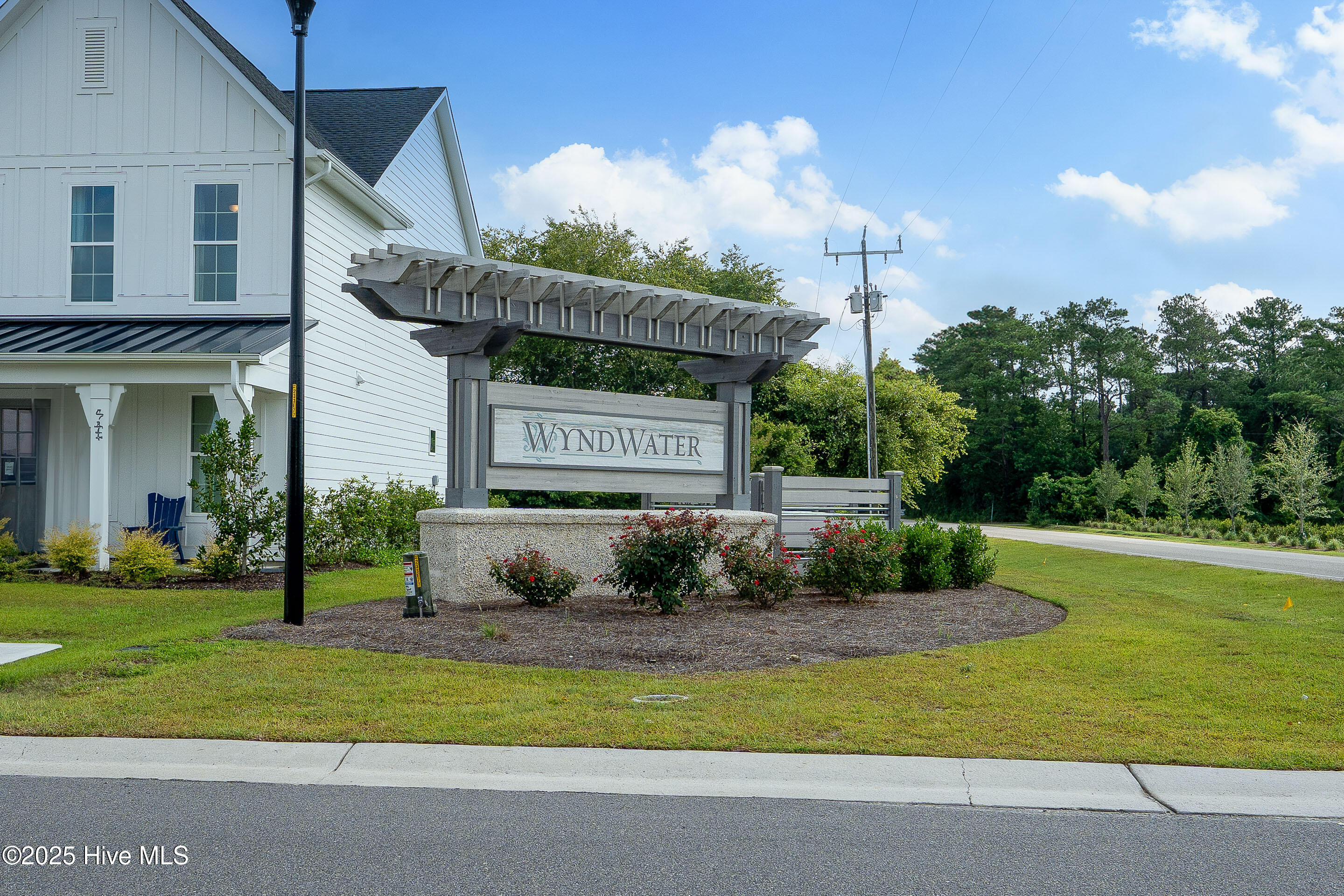 100546776 | Photo 52