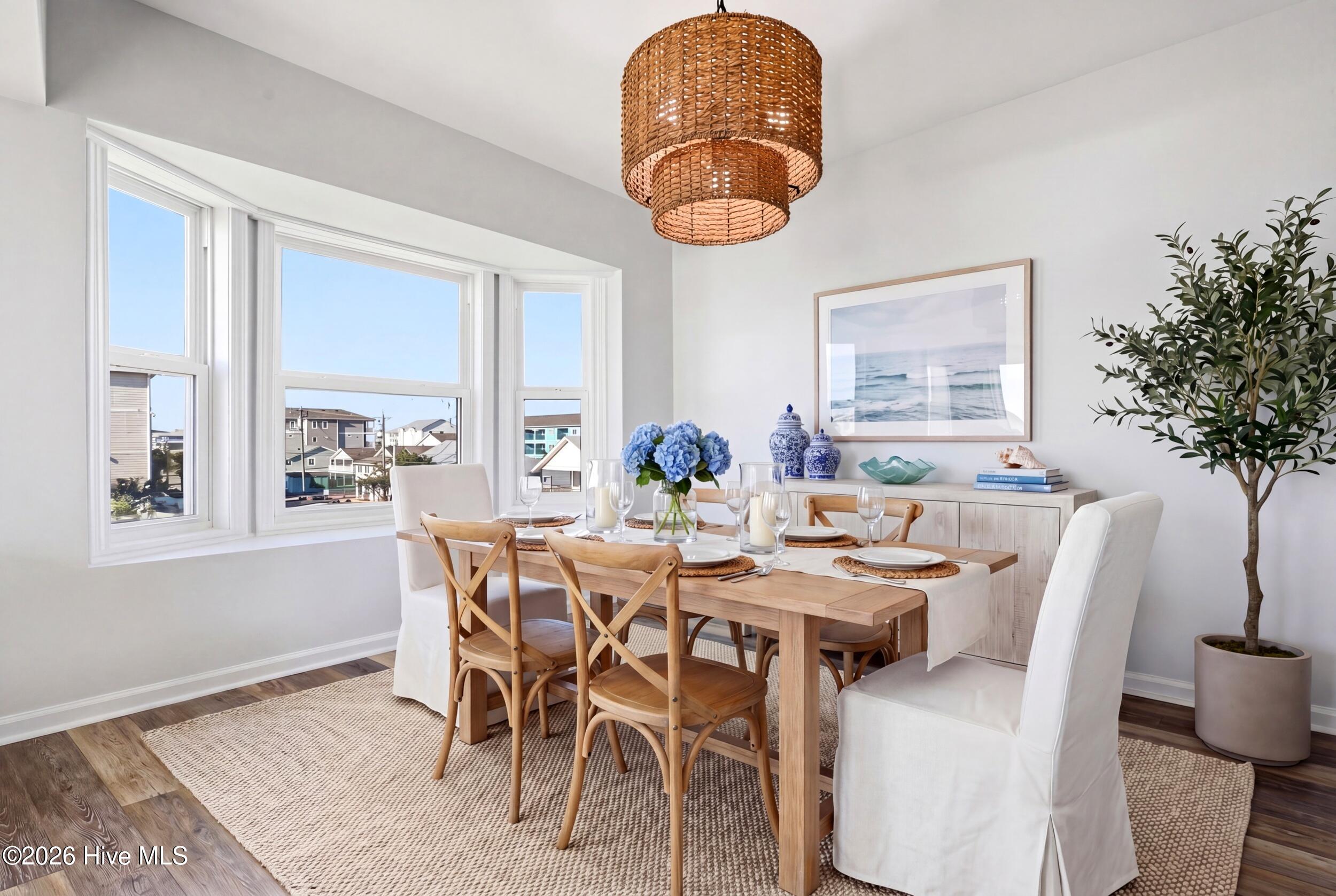 100566140 | Photo 11