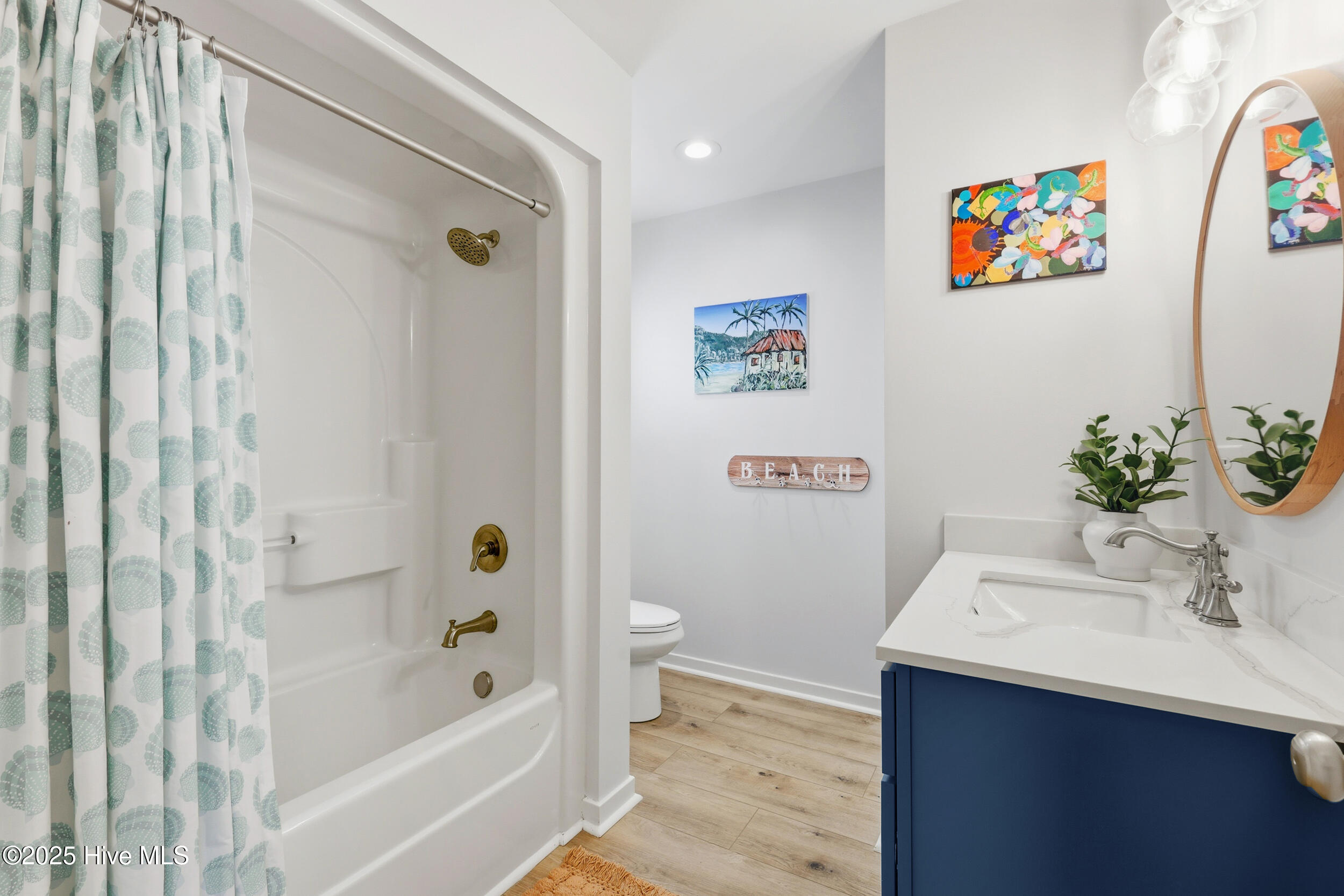 100536541 | Photo 22