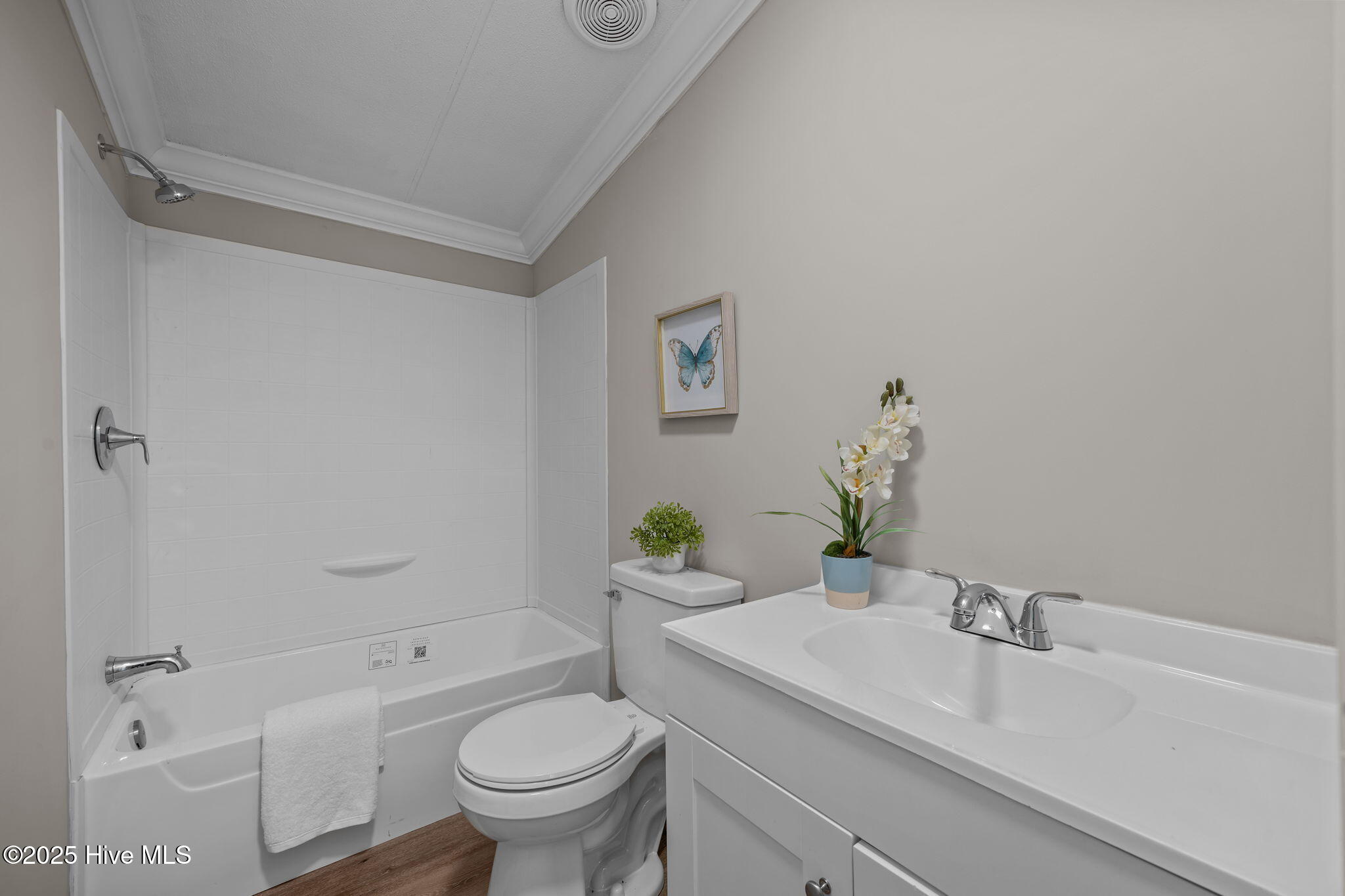 100546418 | Photo 22