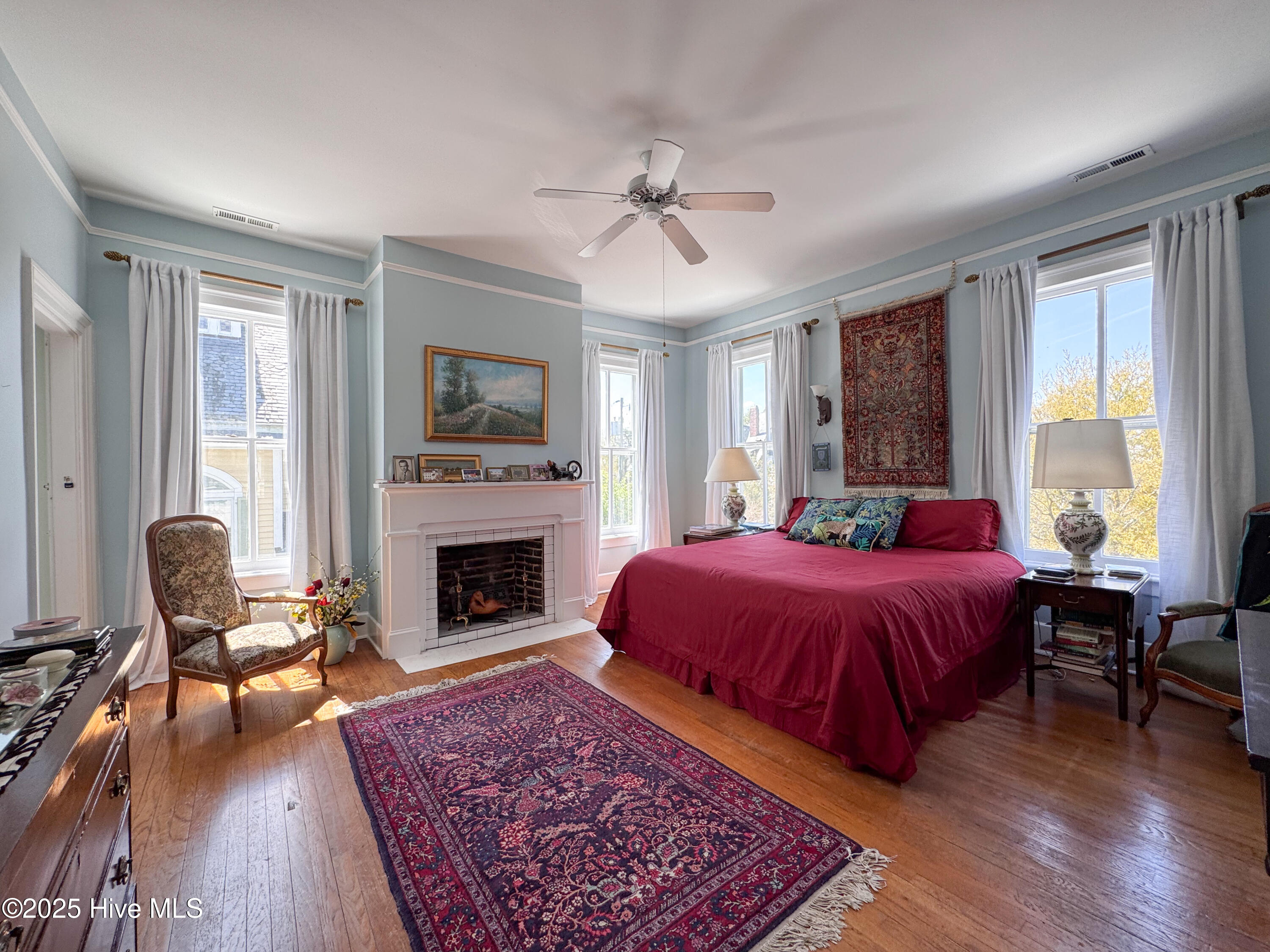 100501936 | Photo 50