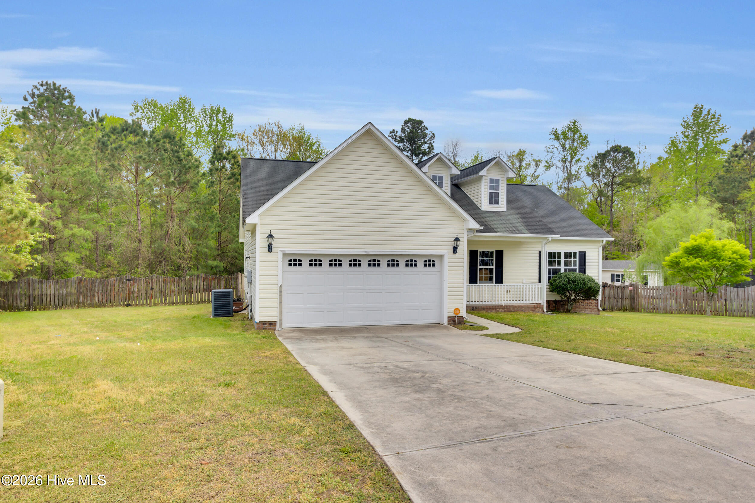 100569291 | Photo 36