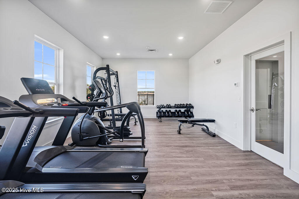 100551083 | Photo 31