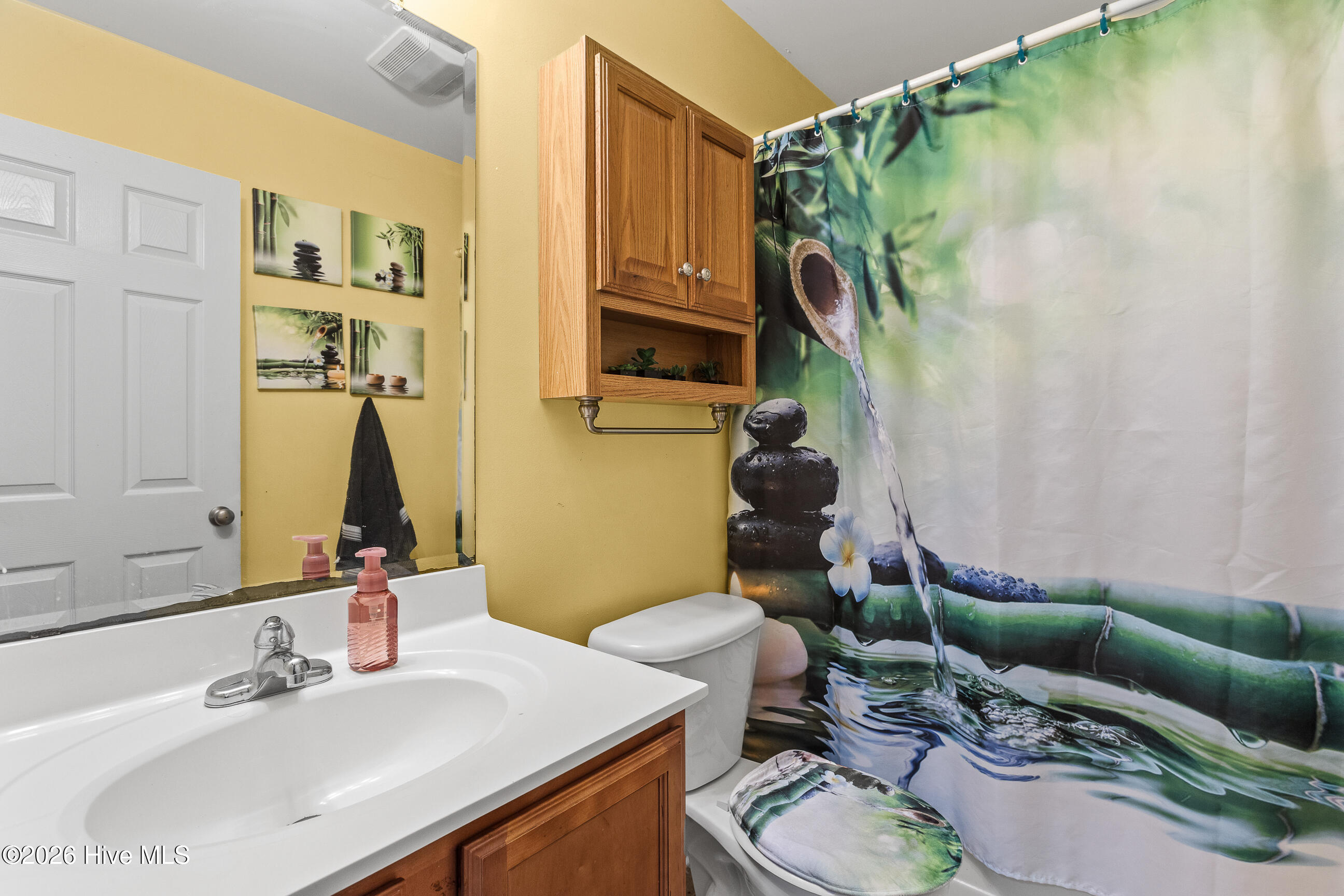 100556094 | Photo 25