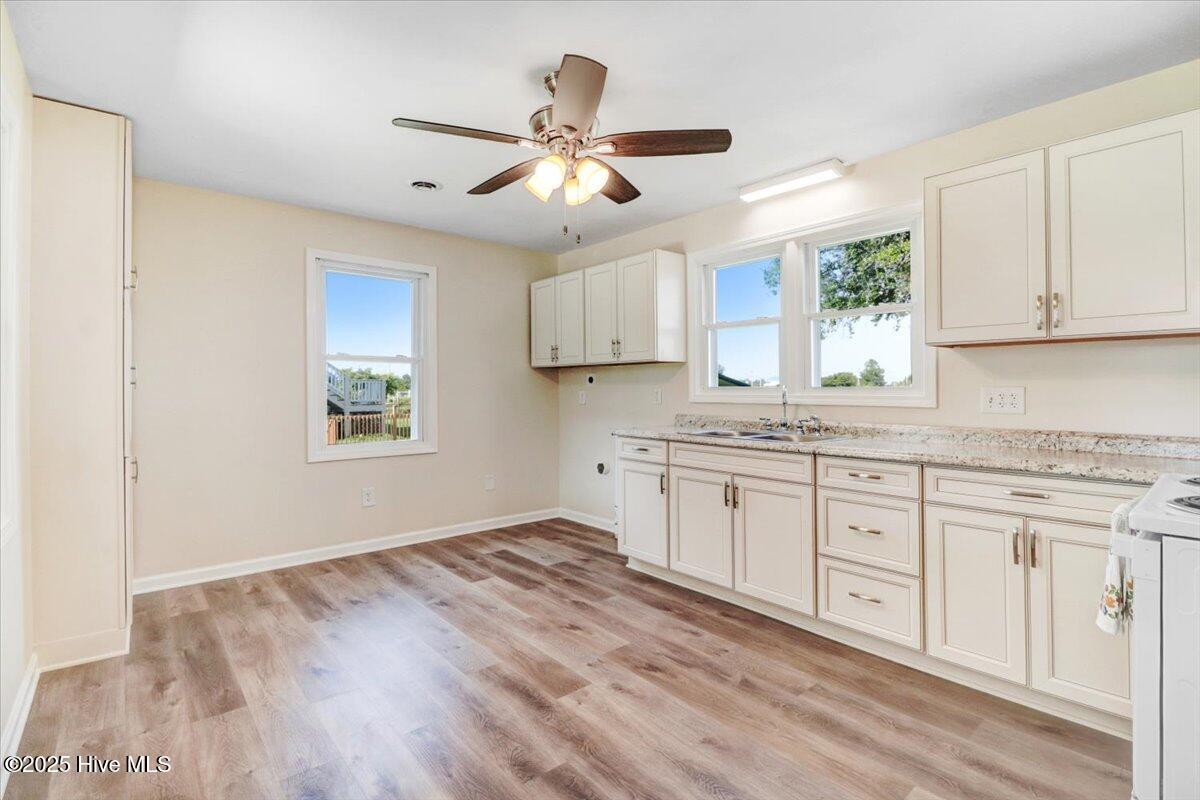 100521528 | Photo 22