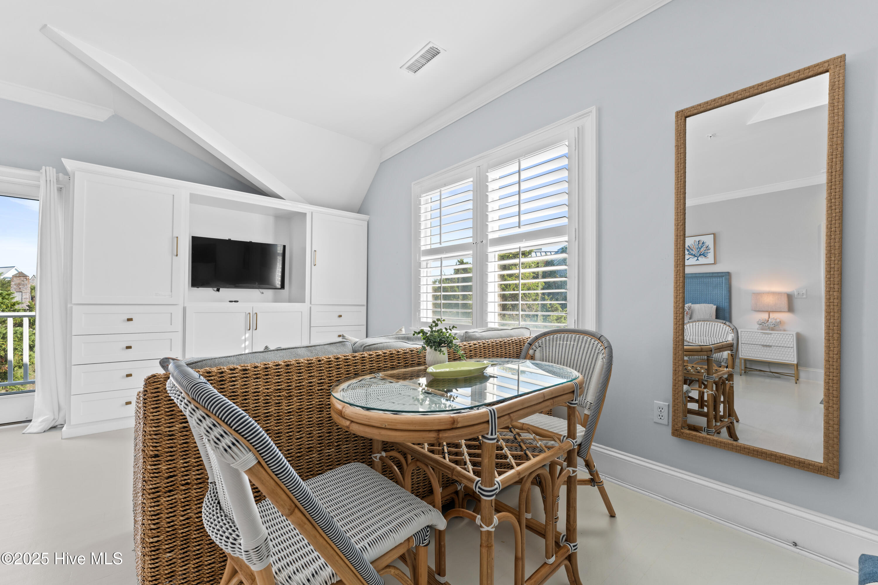 100552757 | Photo 11