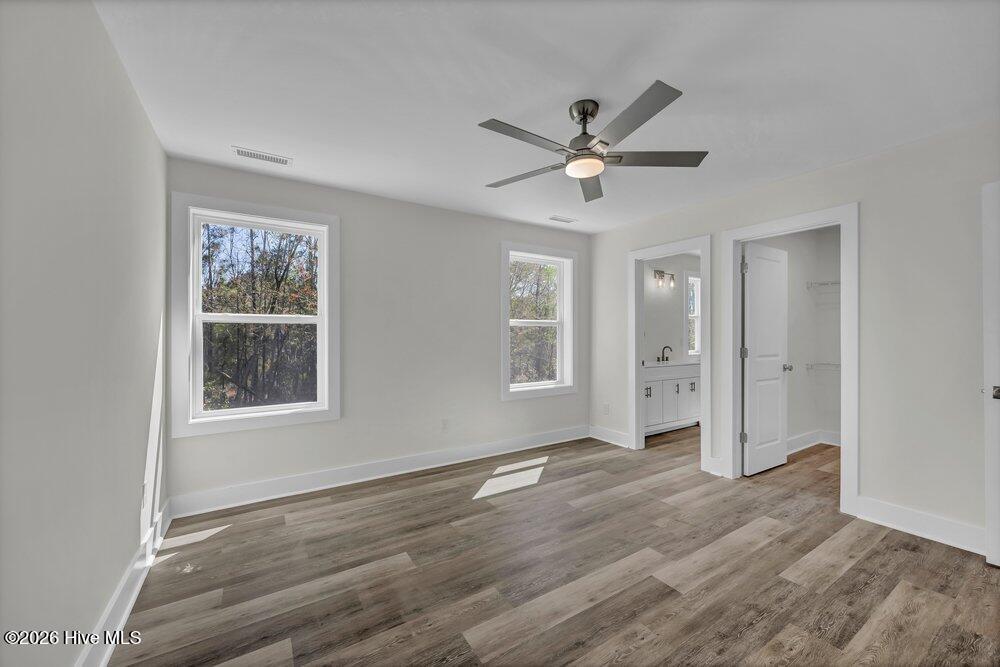 100561464 | Photo 15