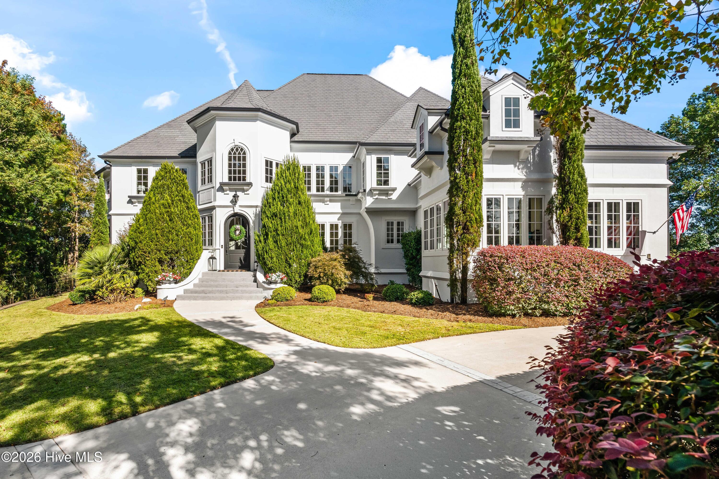 Photo 2 of Mansion for sale at 1932 Sandwedge Pl, Wilmington, NC 28405 | MLS# 100612099 | Listing updated on 2026-10-28