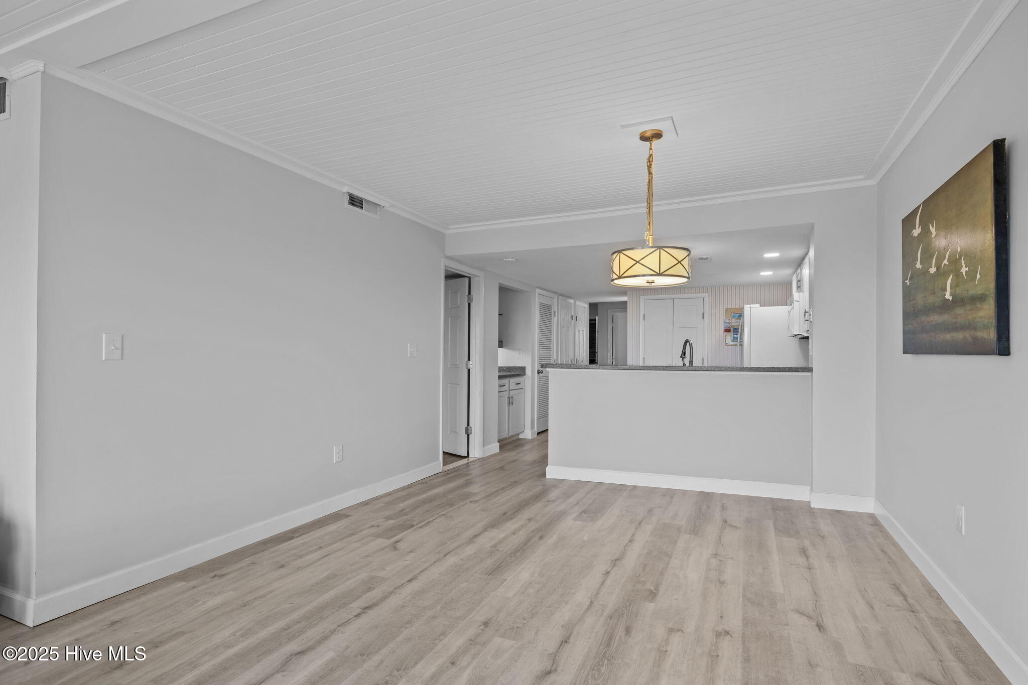 100518797 | Photo 20