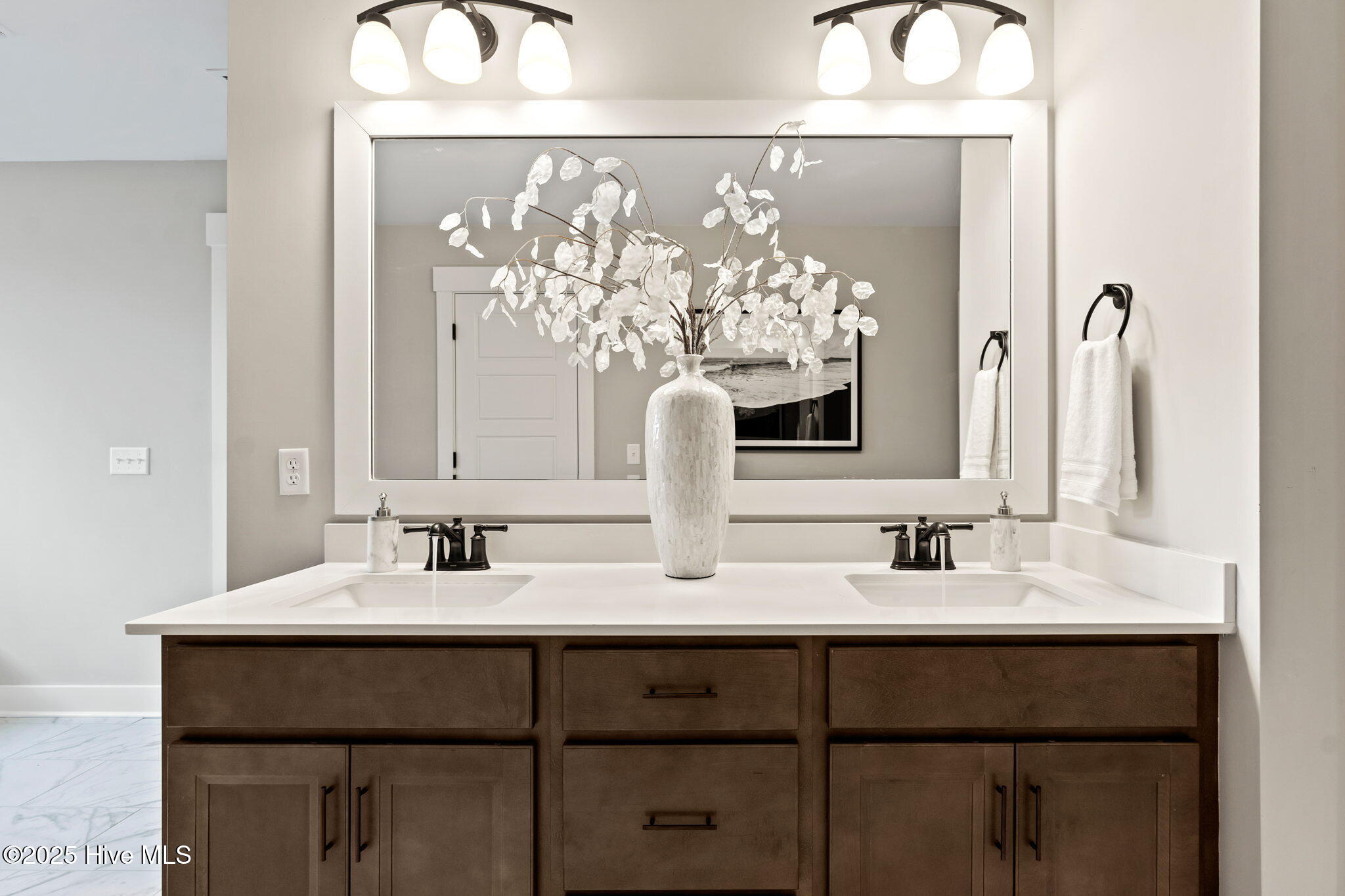 100500243 | Photo 36